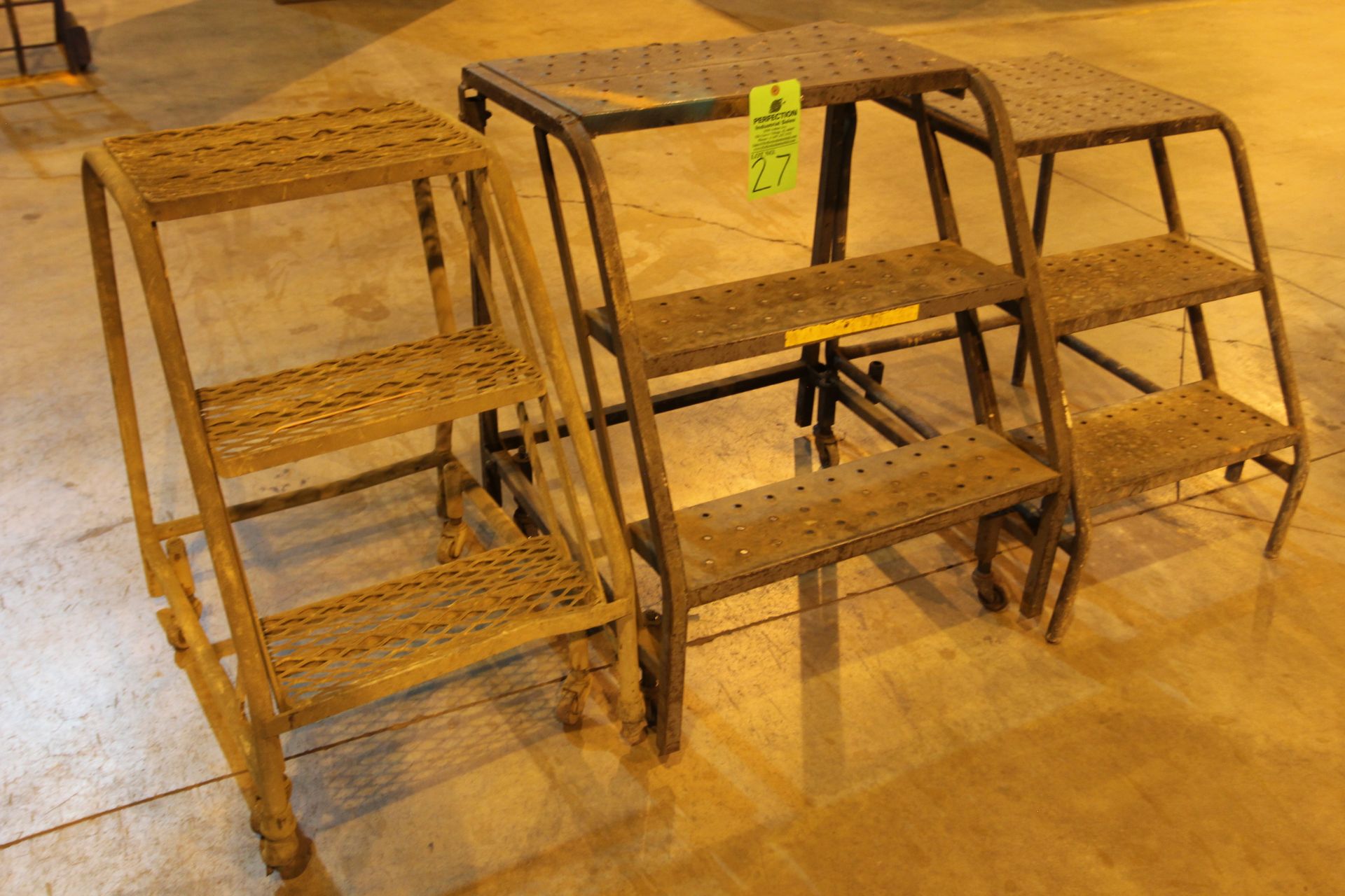 LOT OF (3) STEP LADDERS