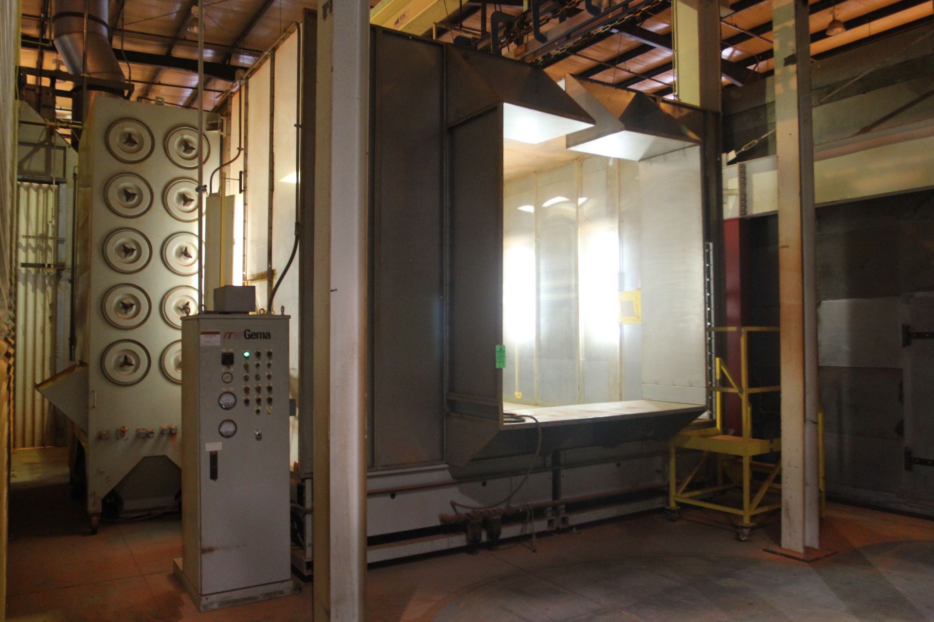 ITW GEMA DIAMOND  POWDER BOOTH, CURRENTLY SET UP AS A MANUAL BOOT; 7' X 7'6'' OPENING;   W/ ITW - Image 5 of 6