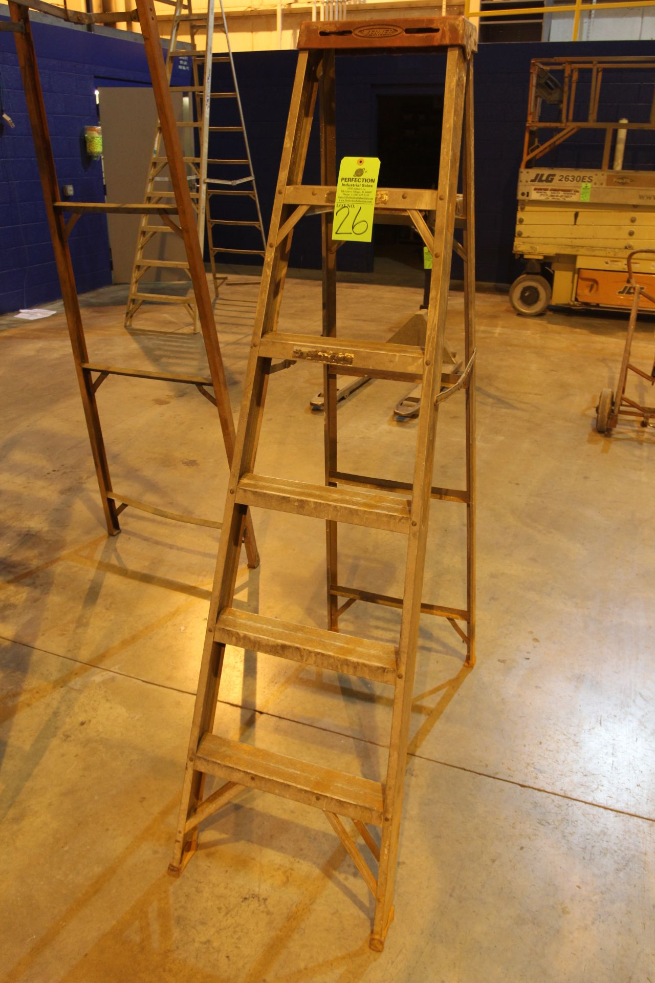 6' WERNER ALUMINUM LADDER