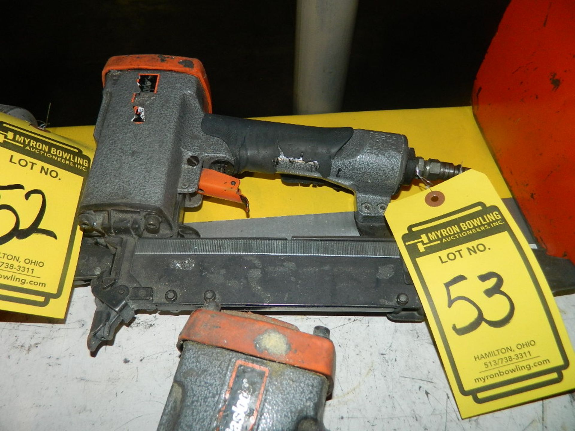 PASLODE PNEUMATIC STAPLE GUN