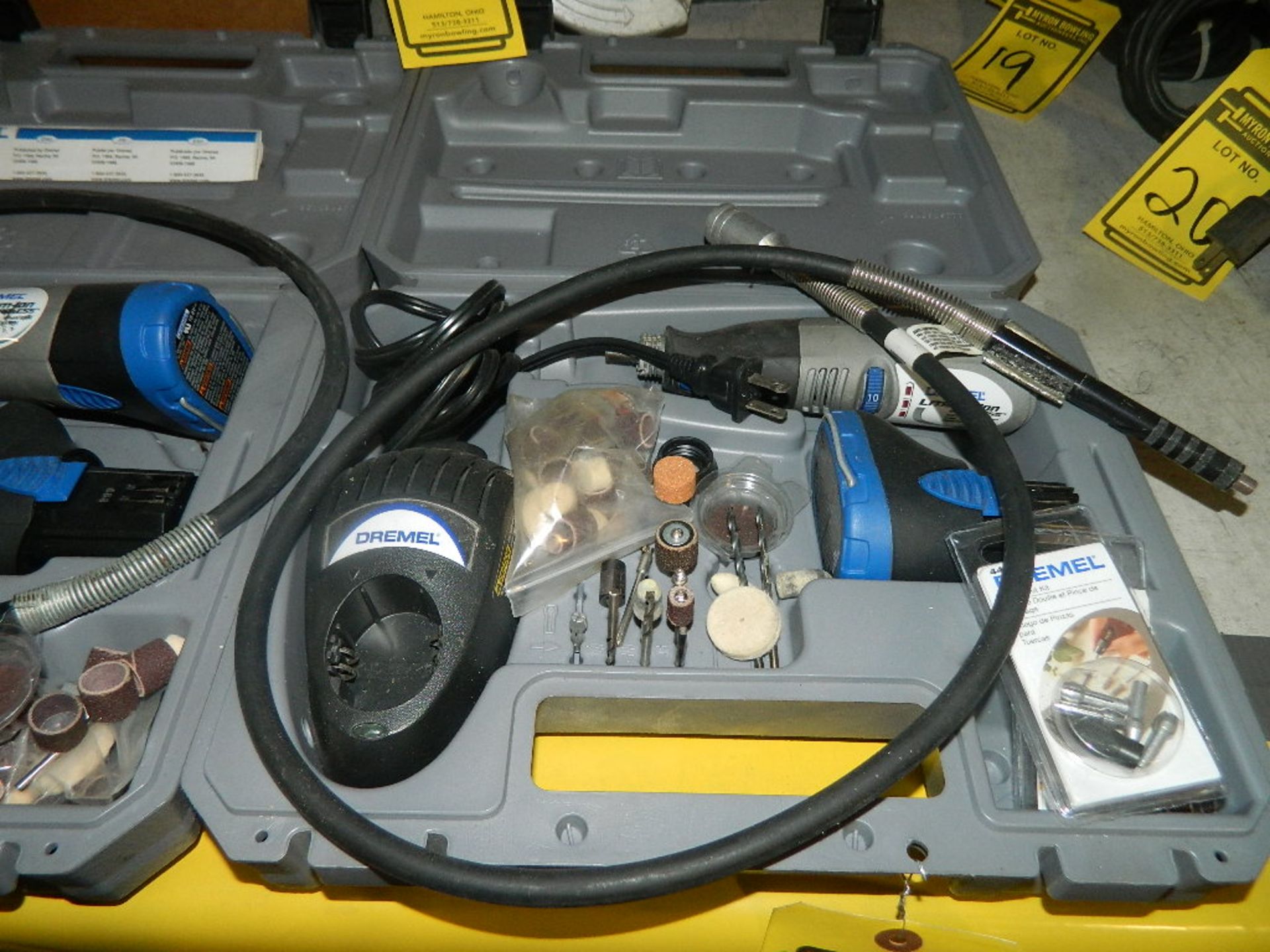 BATTERY OPERATED DREMEL WITH CHARGER, 35,000 RPM