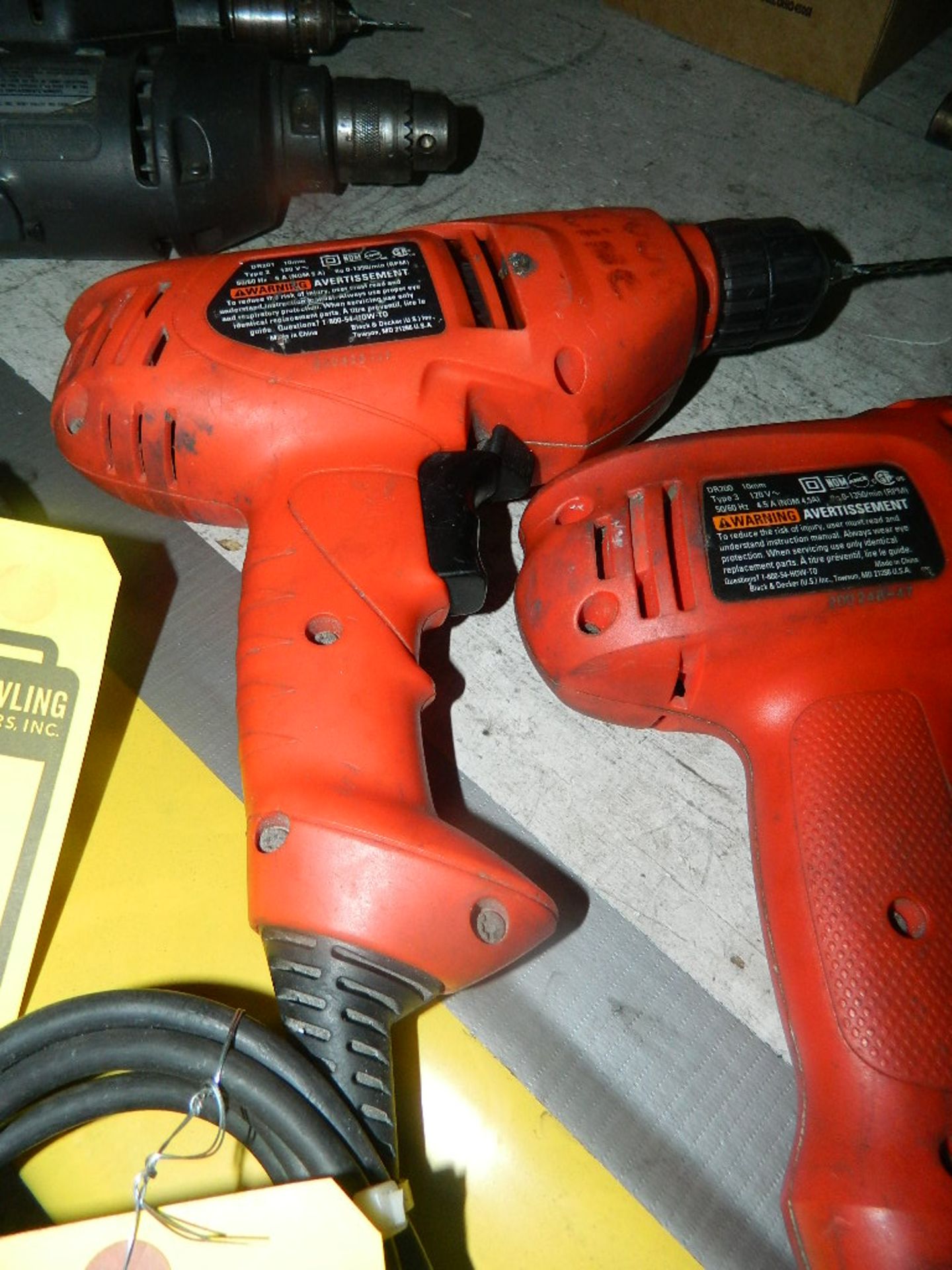 BLACK & DECKER 3/8'' ELECTRIC HAND DRILL