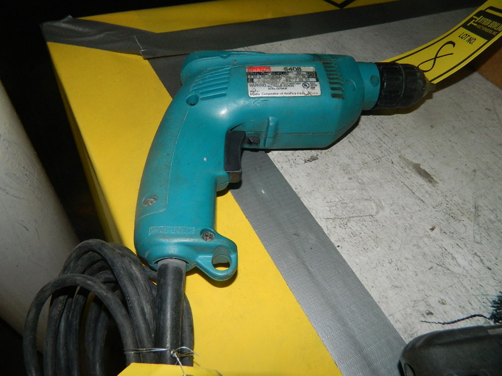 MAKITA 3/8'' ELECTRIC HAND DRILL