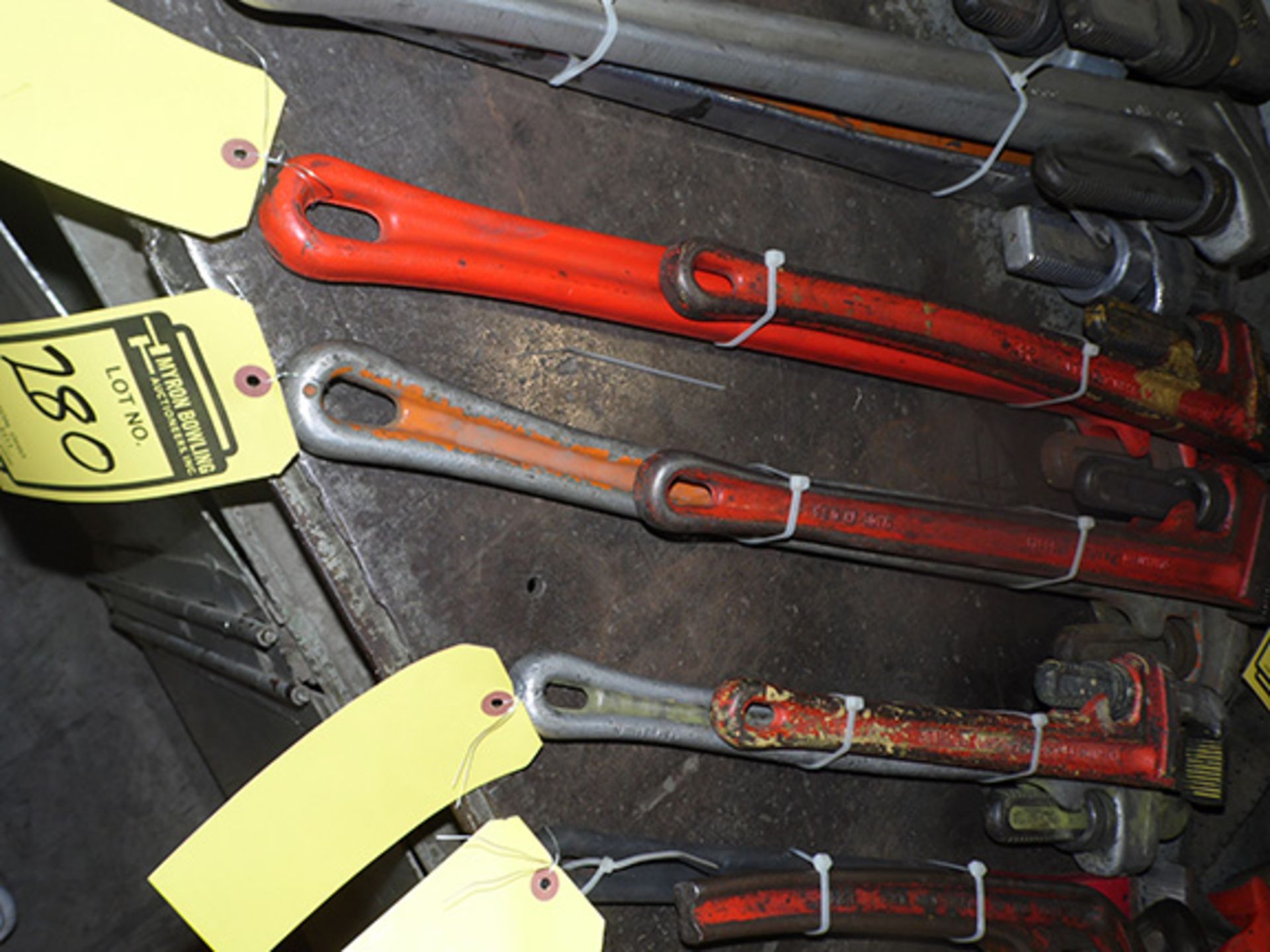 36'' & 24'' PIPE WRENCHES