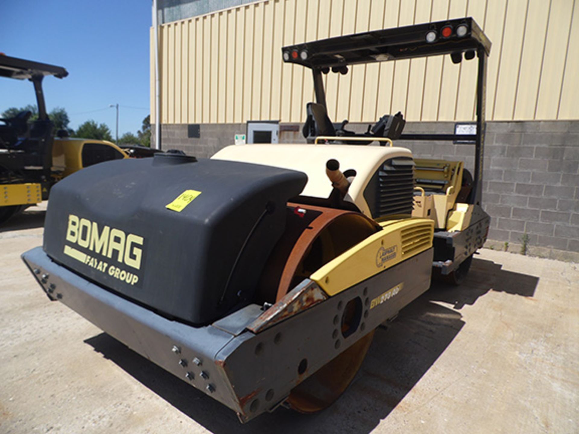 BOMAG BW278AD-4 TANDEM VIBRATORY ROLLER, CUMMINS ENGINE, S/N 901D21511002