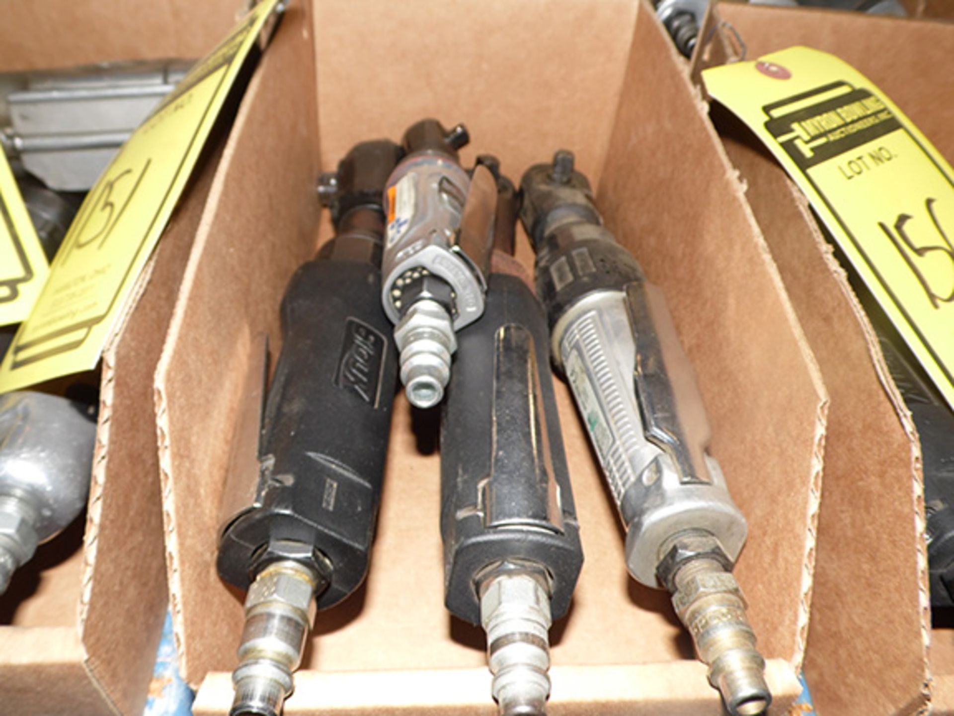 LOT OF ASSORTED PNEUMATIC TOOLS