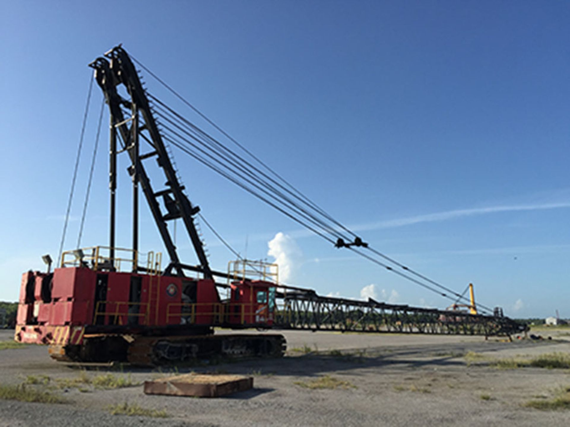 MANITOWOC SERIES 4600-S4 CRAWLER CRANE, S/N 460030, APPROXIMATELY 215' BOOM - Image 2 of 25