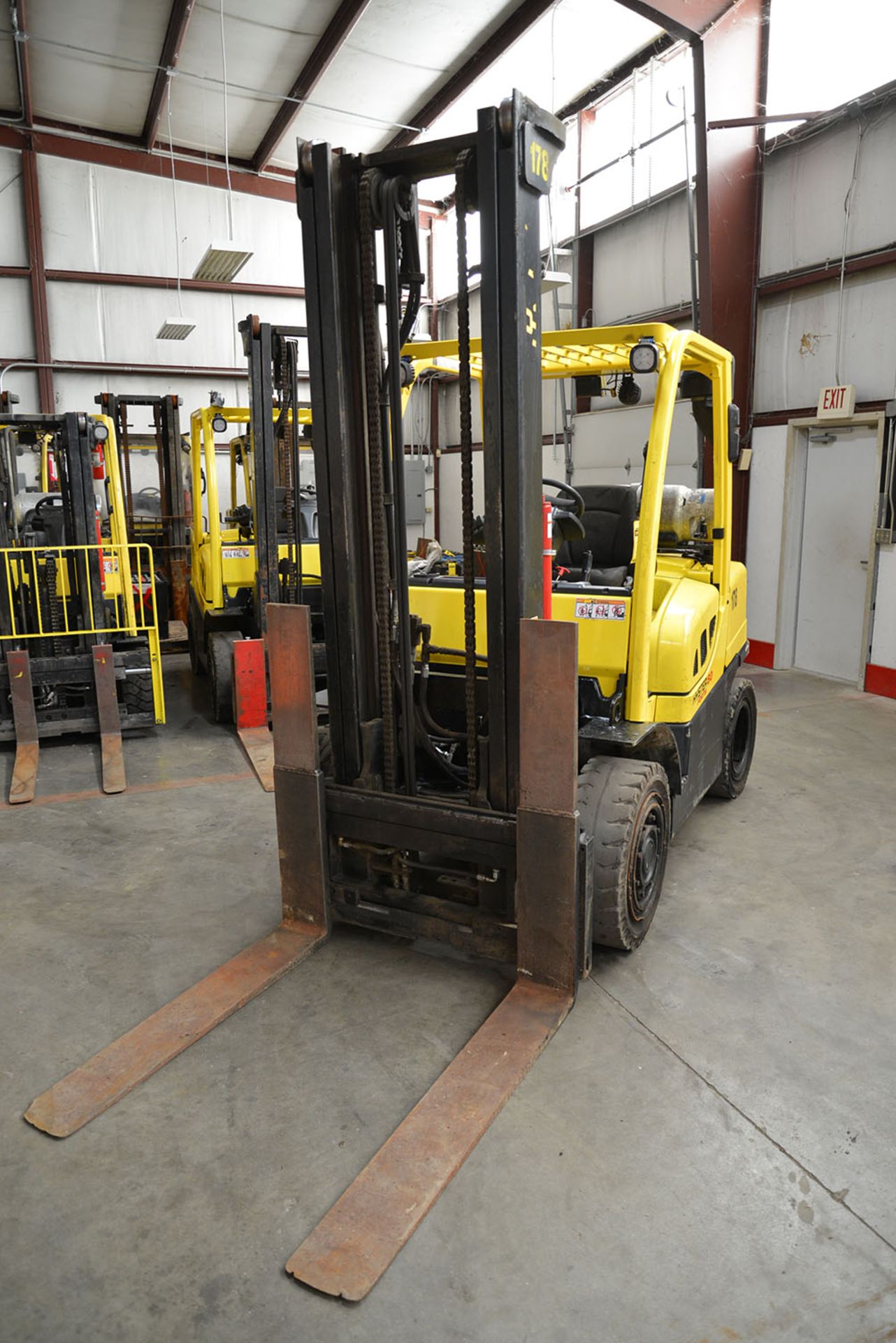 2011 HYSTER 8,000-lb. Capacity Forklift, Model H80FT, S/N P005V04417J, LPG, Monotrol, Pneumatic - Image 2 of 8