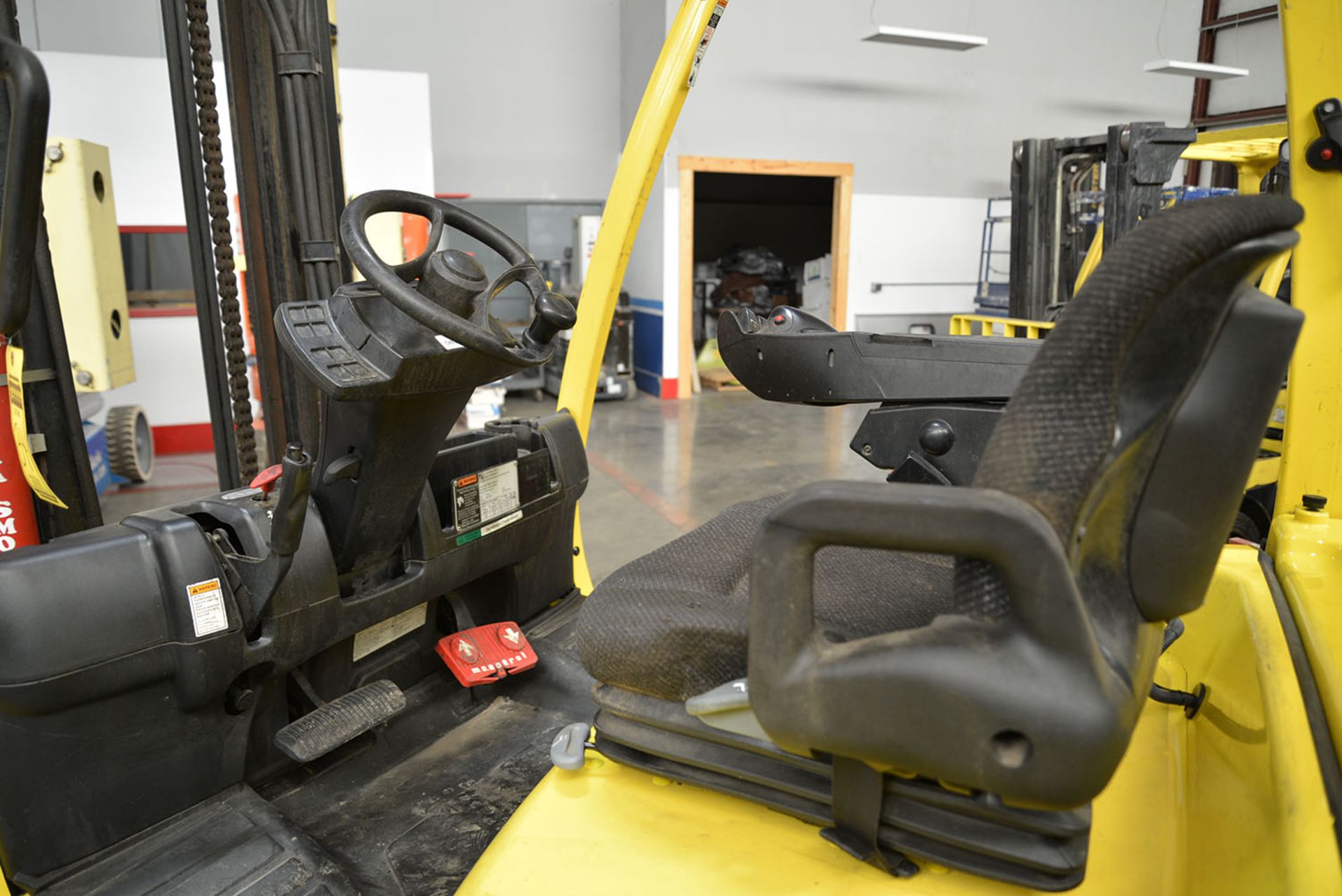 2011 HYSTER 8,000-lb. Capacity Forklift, Model H80FT, S/N P005V04417J, LPG, Monotrol, Pneumatic - Image 6 of 8