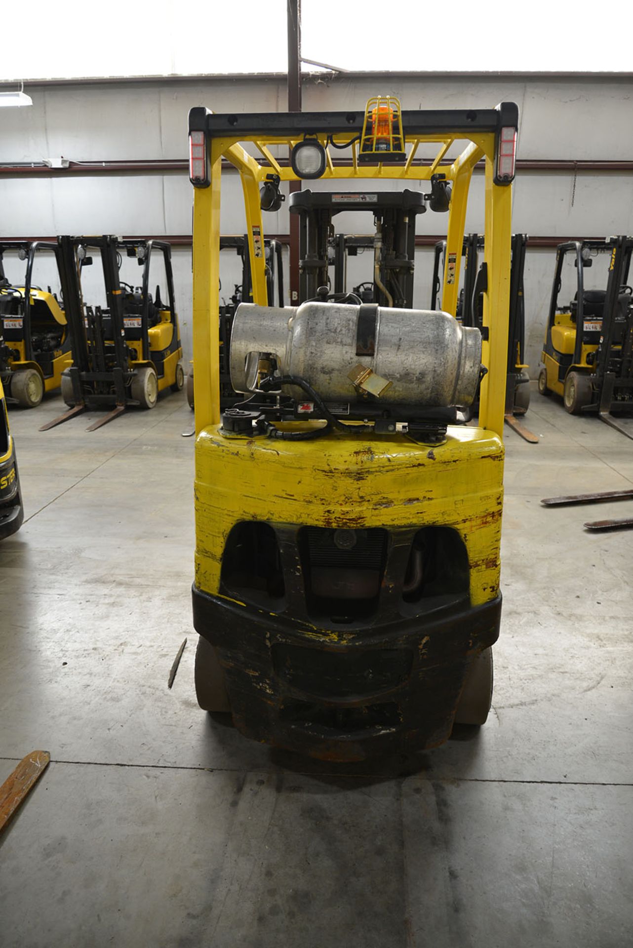 2009 HYSTER 5,000-lb. Capacity Forklift, Model S50FT, S/N F187V15715G, LPG, Lever Shift, Solid - Image 4 of 7