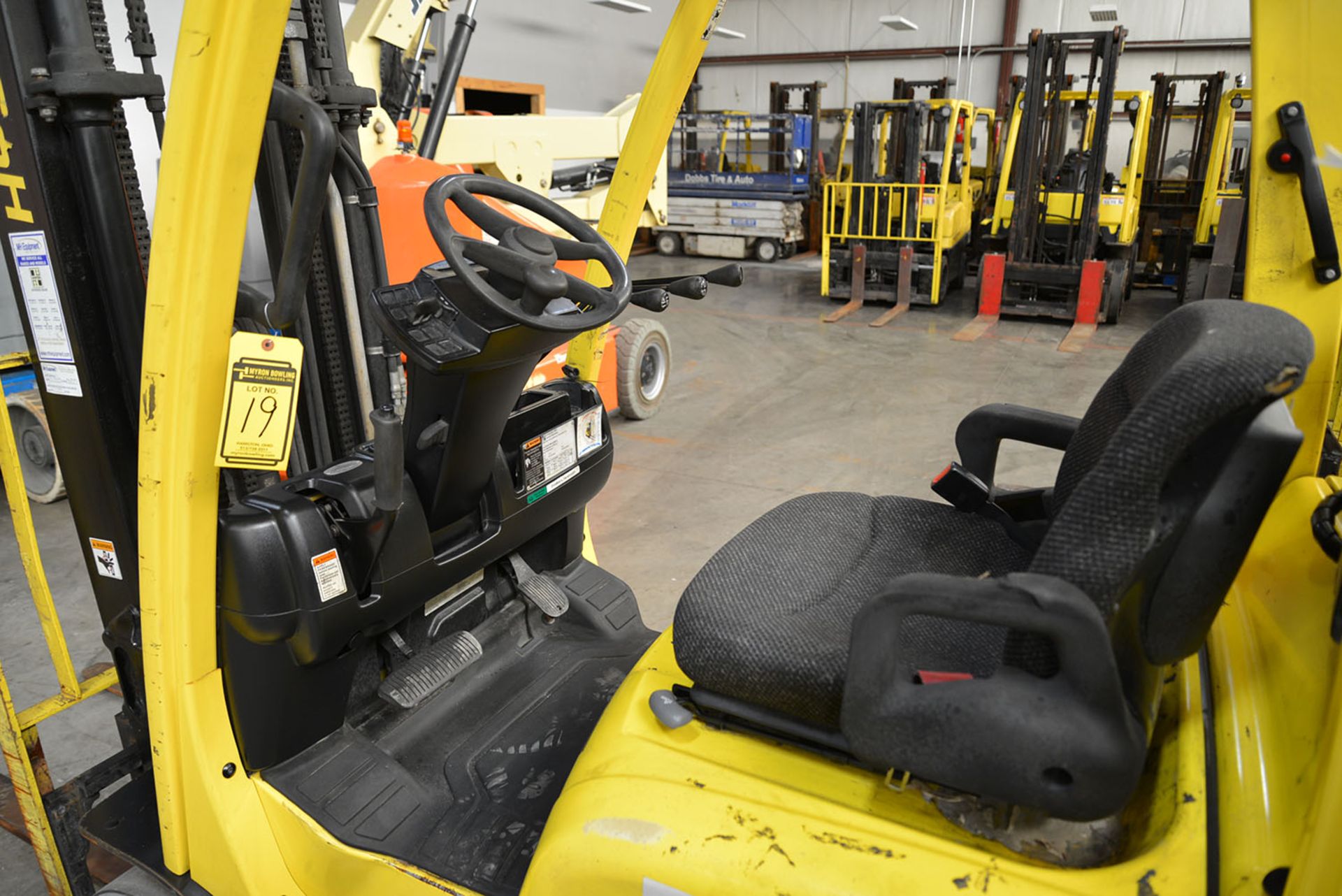 2009 HYSTER 5,000-lb. Capacity Forklift, Model S50FT, S/N F187V15723G, LPG, Lever Shift, Solid - Image 5 of 6