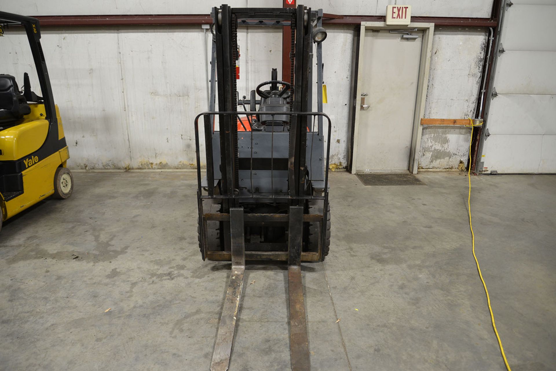 TOYOTA 3,500-lb. Capacity Forklift, Model 42–6 FGU15, S/N 62258, LPG, Lever Shift, Pneumatic - Image 3 of 6