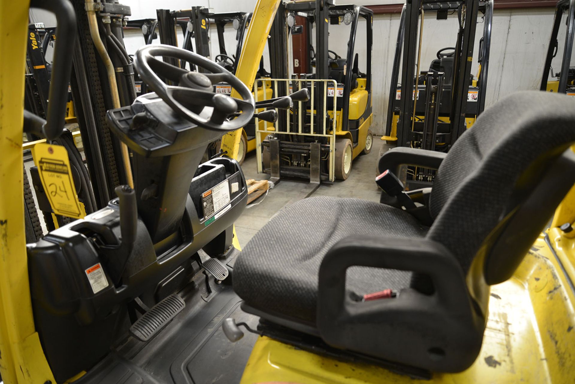 2009 HYSTER 5,000-lb. Capacity Forklift, Model S50FT, S/N F187V15724G, LPG, Lever Shift, Solid - Image 5 of 6