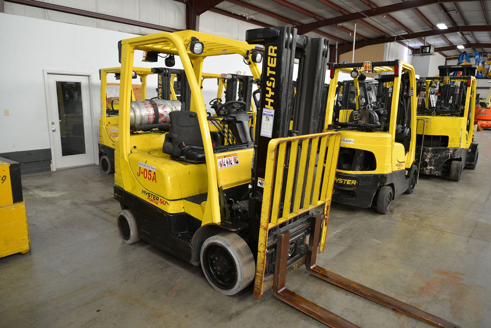 2009 HYSTER 5,000-lb. Capacity Forklift, Model S50FT, S/N F187V15715G, LPG, Lever Shift, Solid - Image 3 of 7