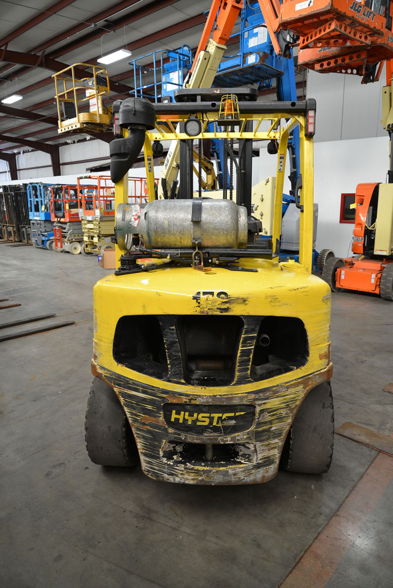 2011 HYSTER 8,000-lb. Capacity Forklift, Model H80FT, S/N P005V04417J, LPG, Monotrol, Pneumatic - Image 4 of 8