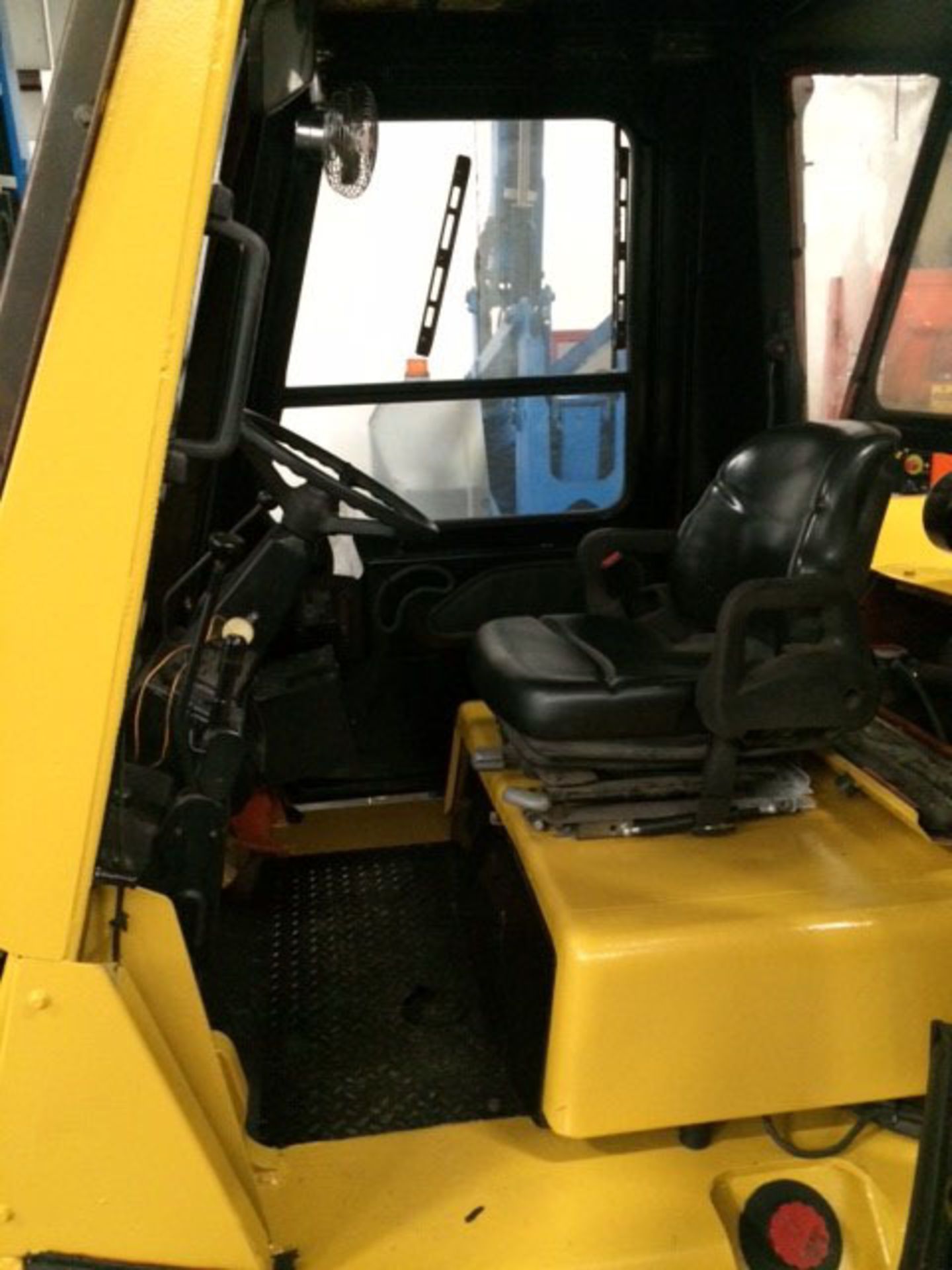 2006 YALE 15,500-lb. Capacity Forklift, Model GDC155CAN, Perkins Diesel Engine, Cab w/Heat & AC, - Image 3 of 5