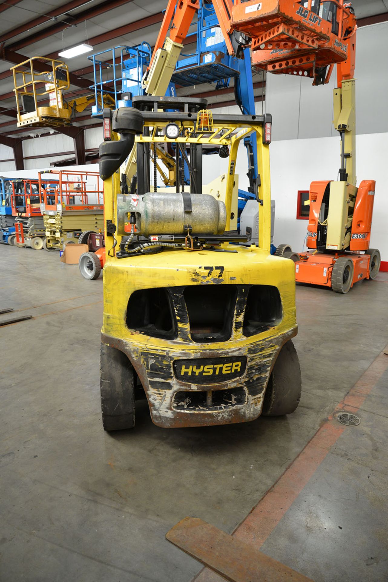 2011 HYSTER 8,000-lb. Capacity Forklift, Model H80FT, S/N P005V04414J, LPG, Monotrol, Pneumatic - Image 4 of 6