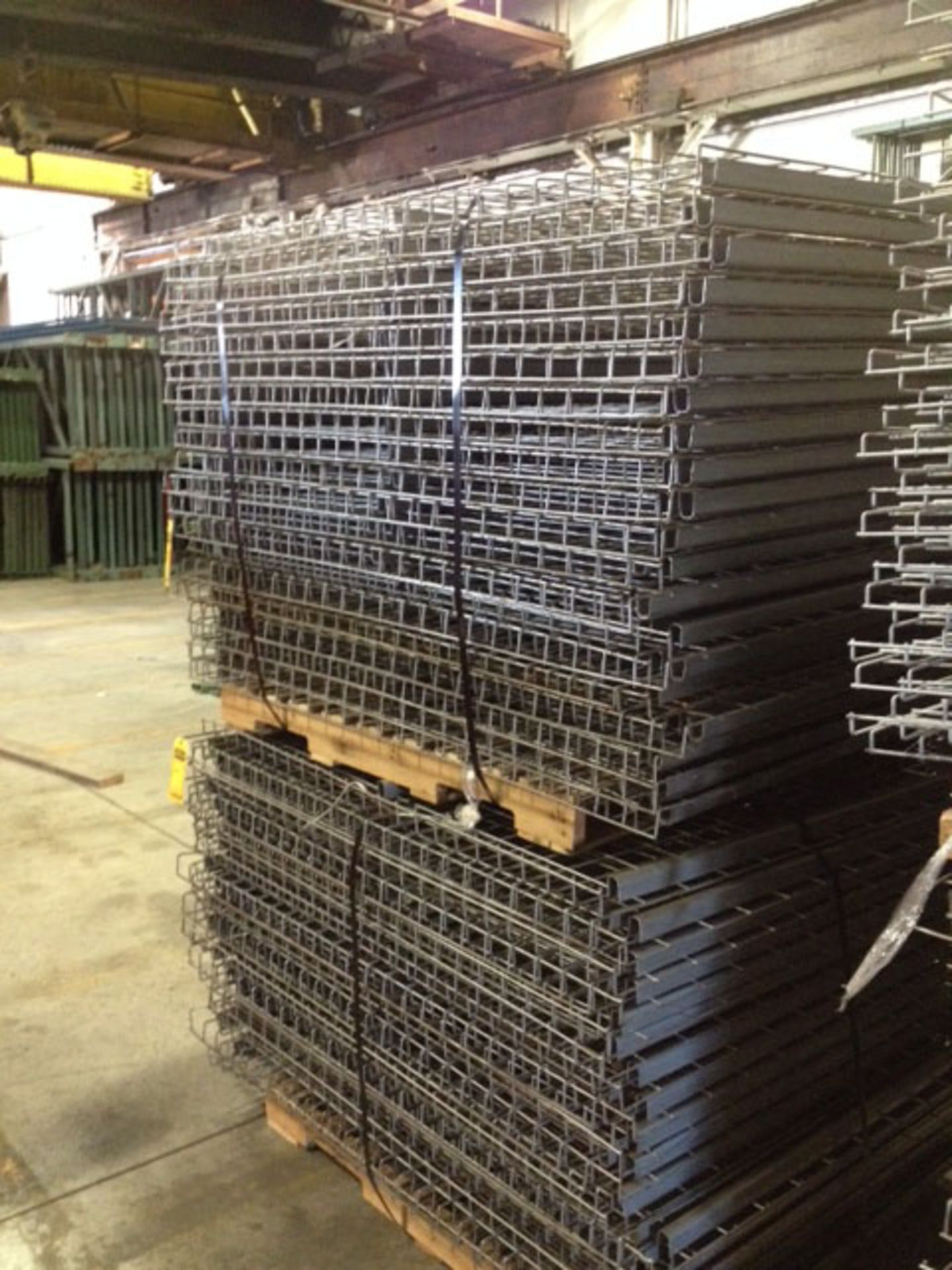 (40) WIRE MESH DECKS - 42'' X 59''; 3-CHANNEL WATERFALL - 40 PER PALLET  (MARION, OH)