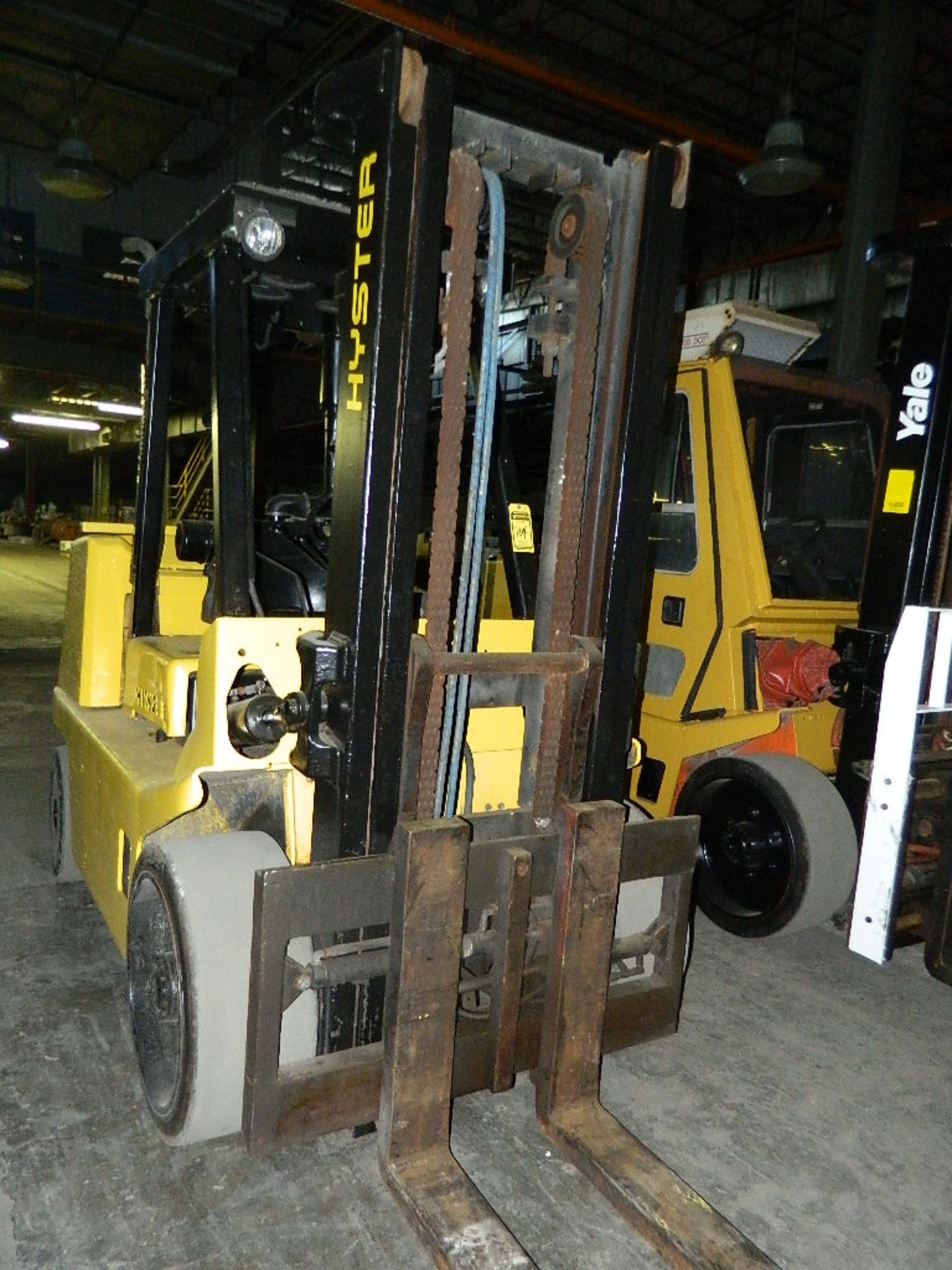 HYSTER 9,600 LBS. CAPACITY FORKLIFT, DIESEL, ROPS, SIDE SHIFT, SOLID TIRES, 8,523 HOURS, S/N - Image 2 of 2