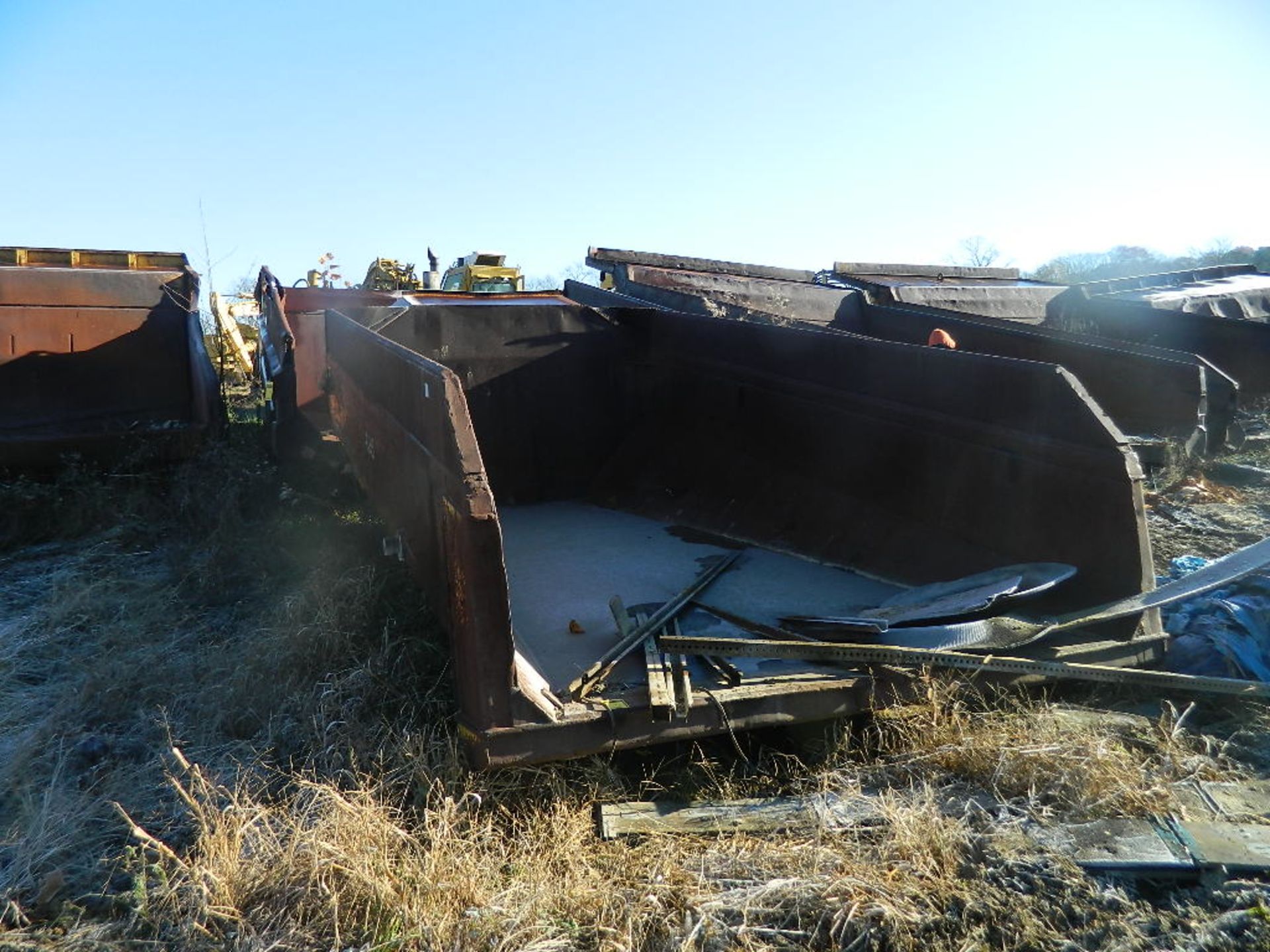 DUMP TRUCK BED