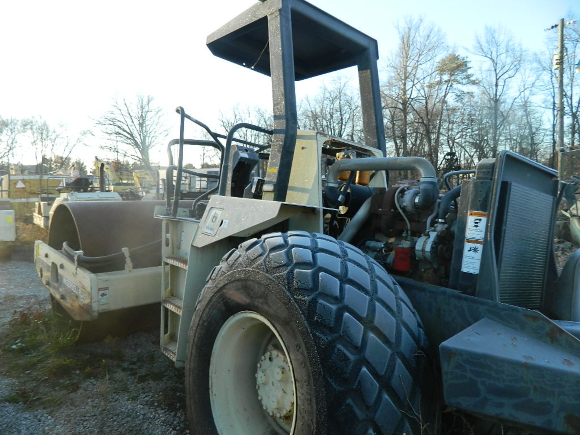 INGERSOLL RAND SINGLE DRUM ROLLER, MODEL SD1000 PRO PAC, S/N 146207 (NEEDS REPAIRS) - Image 2 of 2