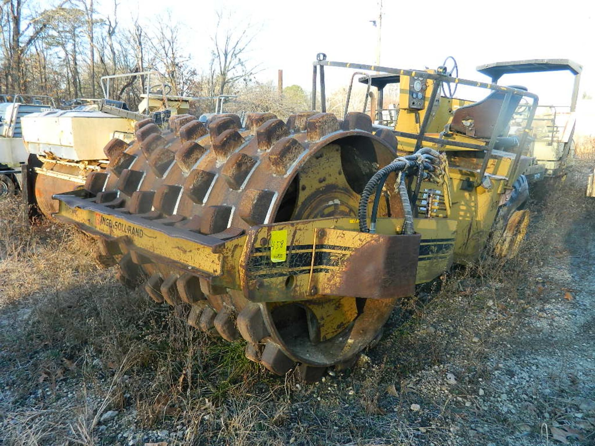 INGERSOLL RAND SINGLE DRUM SHEEPS FOOT ROLLER, MODEL SPF-56, S/N 7768-S (NEEDS REPAIRS)