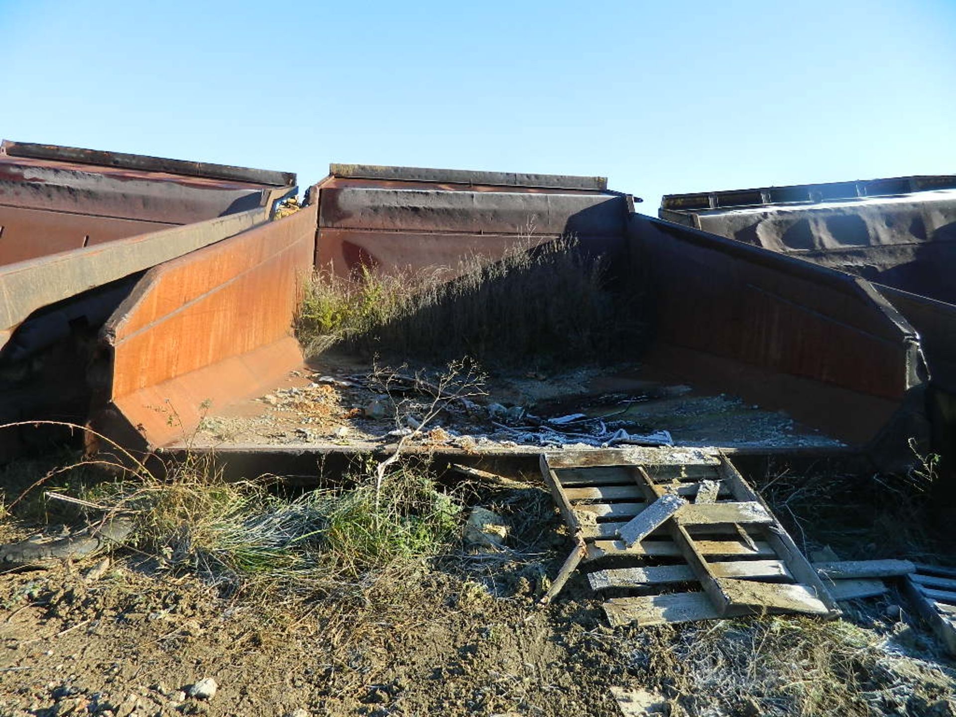 DUMP TRUCK BED