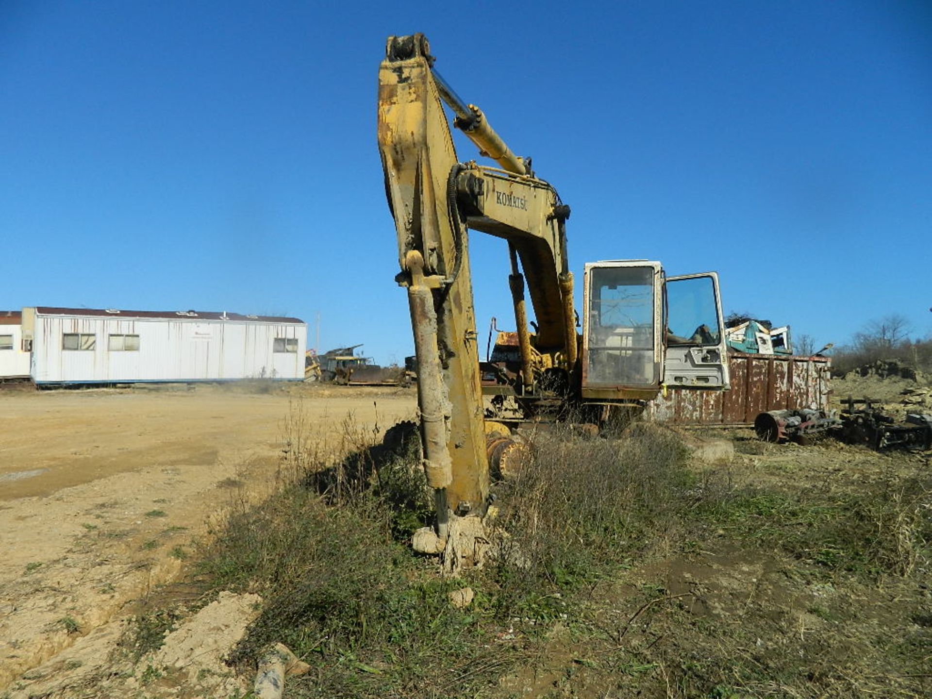 KOMATSU PC200 EXCAVATOR (PARTS MACHINE)