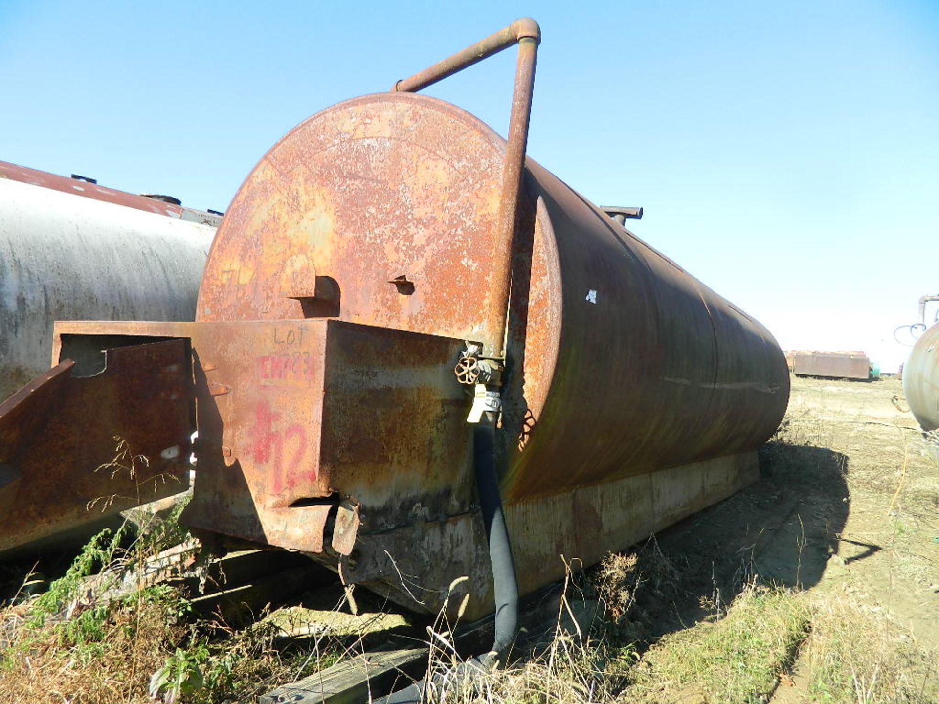 FUEL TANK