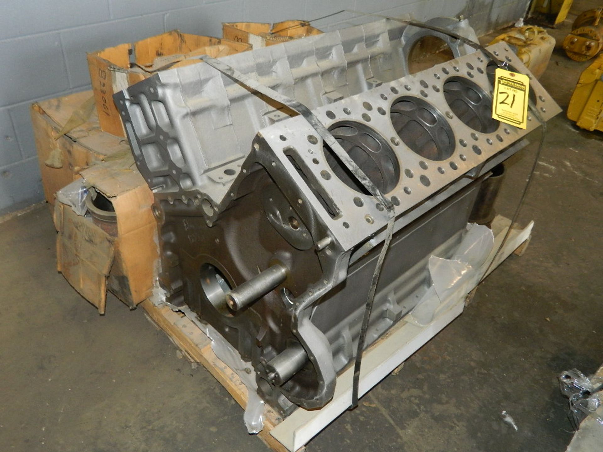 V8 DIESEL ENGINE BLOCK