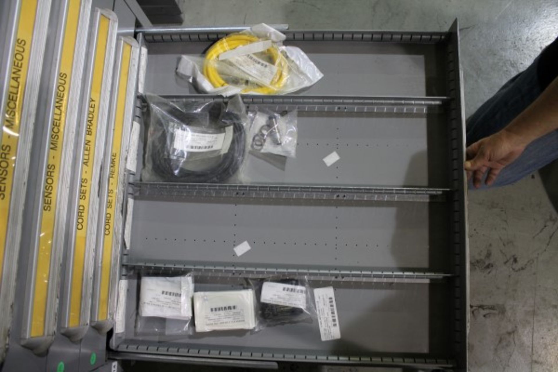 Lyon 15 Drawer Storage Cabinet, W/ Contents, Electronic & Electrical Components - Image 15 of 16