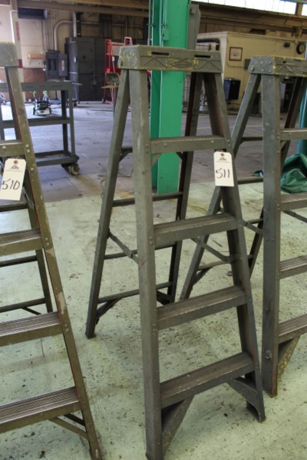 5' Fiberglass Step Ladder