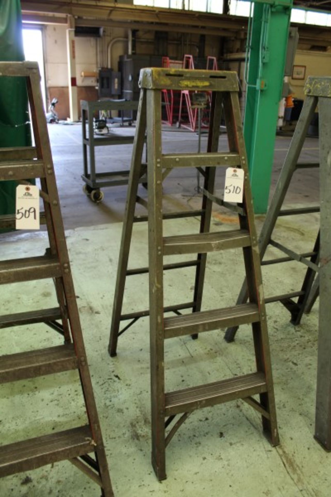 5' Fiberglass Step Ladder