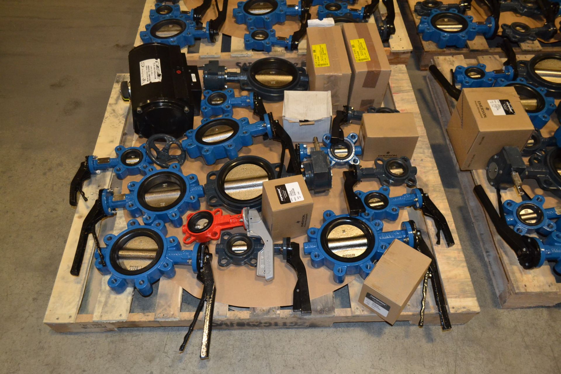 LOT OF ASSORTED BUTTERFLY VALVES, BALL VALVES AND ACTUATORS - Image 6 of 6