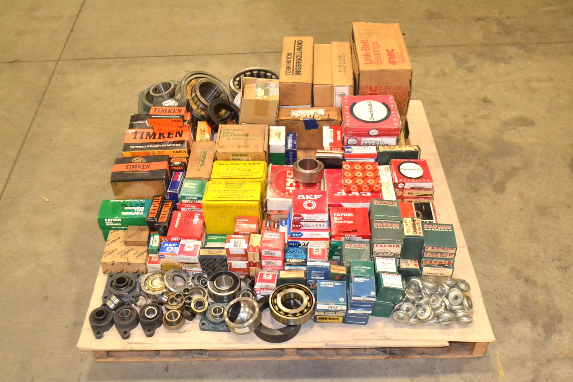 LOT OF ASSORTED BEARINGS TIMKEN, SKF, TORRINGTON, FAFNIR, TRW - Image 2 of 4