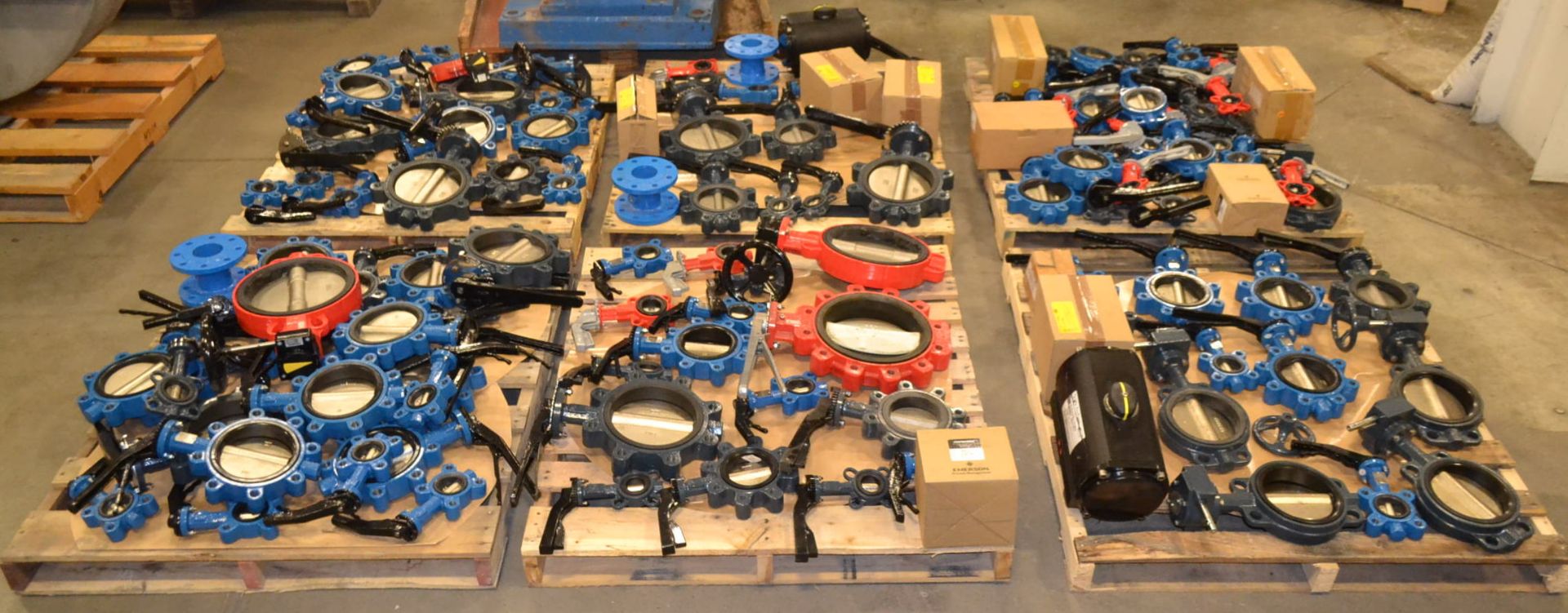 LOT OF ASSORTED BUTTERFLY VALVES, AND ACTUATORS