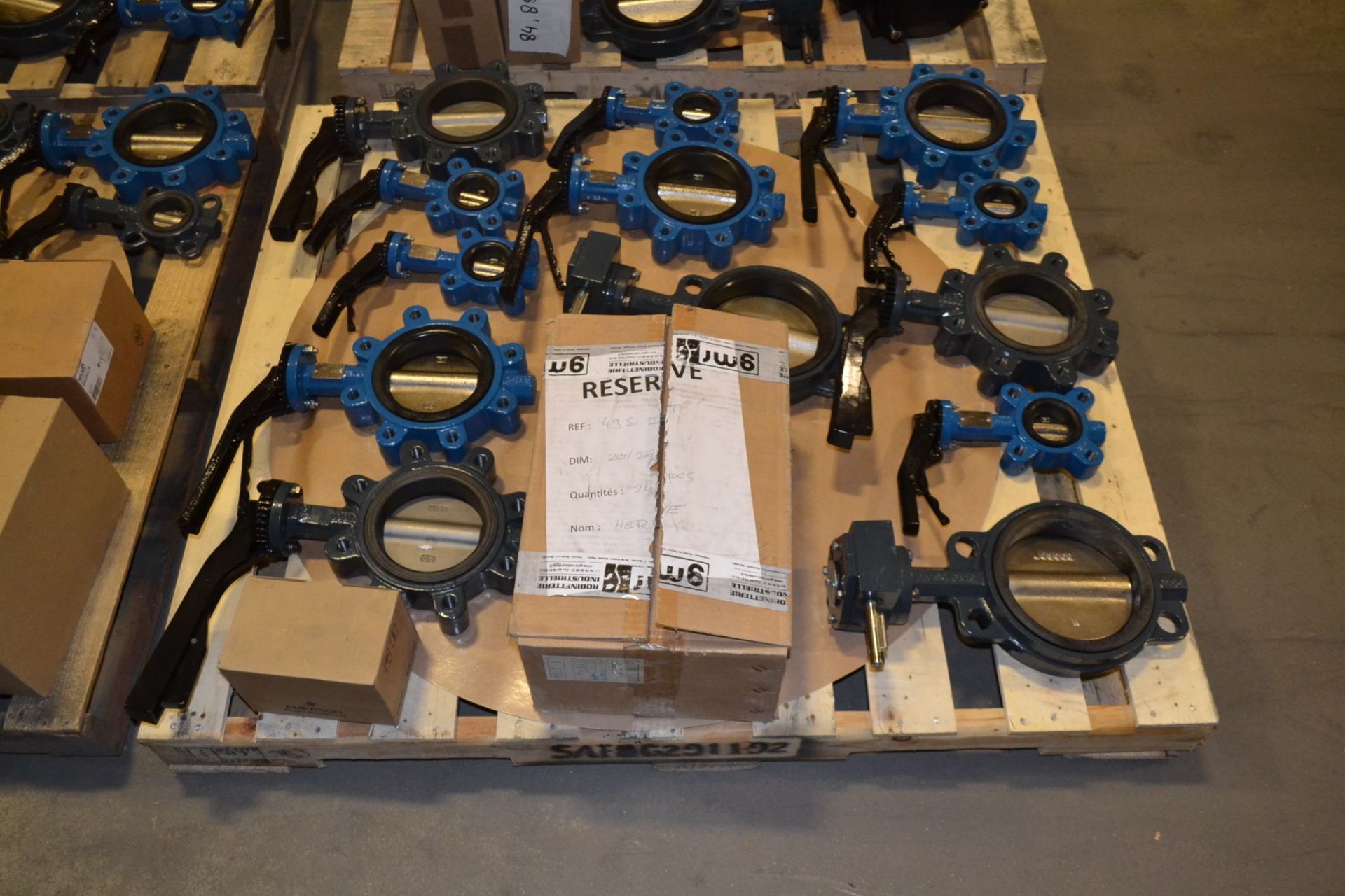 LOT OF ASSORTED BUTTERFLY VALVES, BALL VALVES AND ACTUATORS - Image 2 of 6