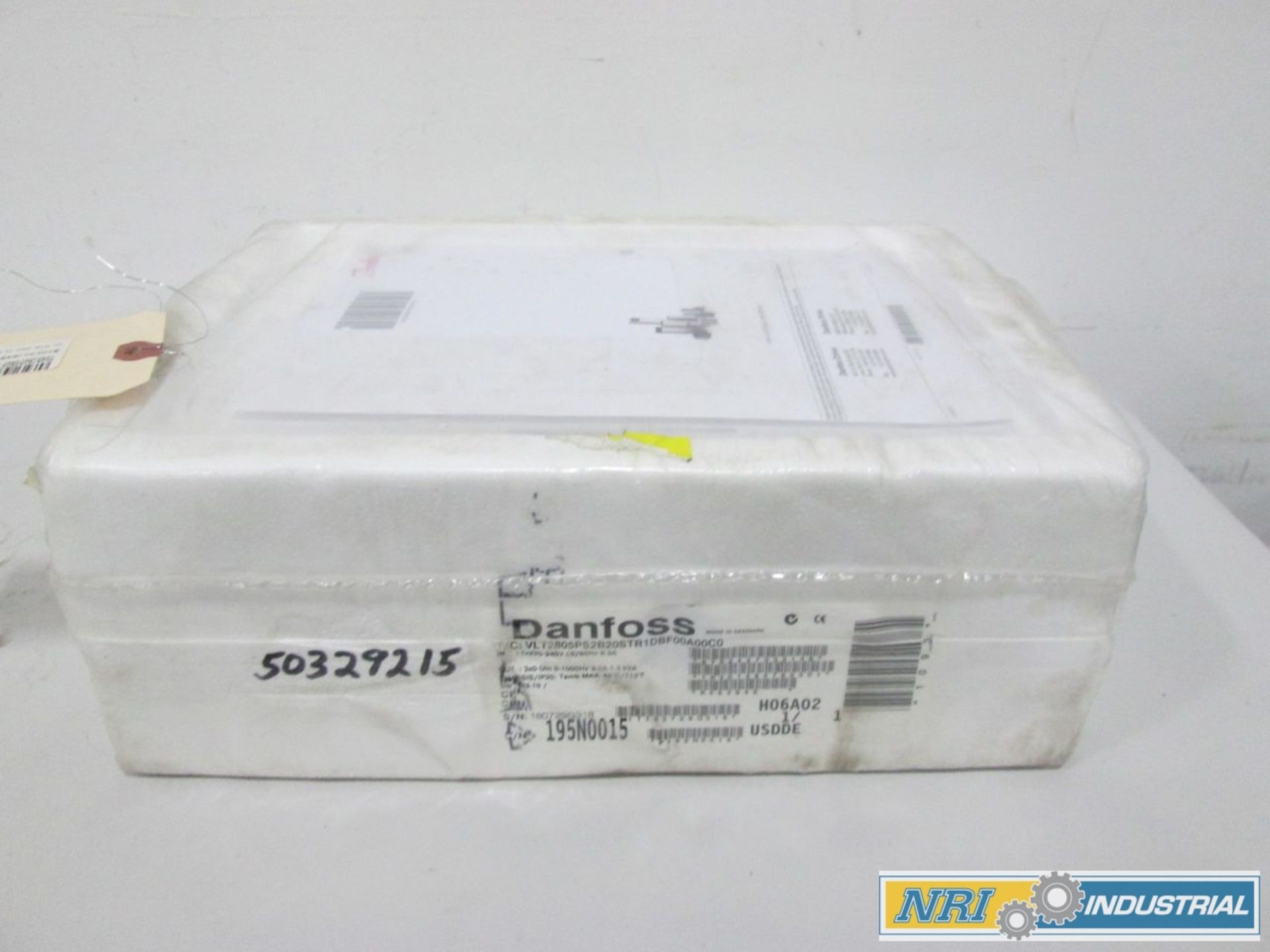 DANFOSS 195N0015 VLT2805PS2B20STR1DBF00A00C0 AC 1.3KVA 0-1000HZ 8.3A AMP 3.2A AMP MOTOR DRIVE