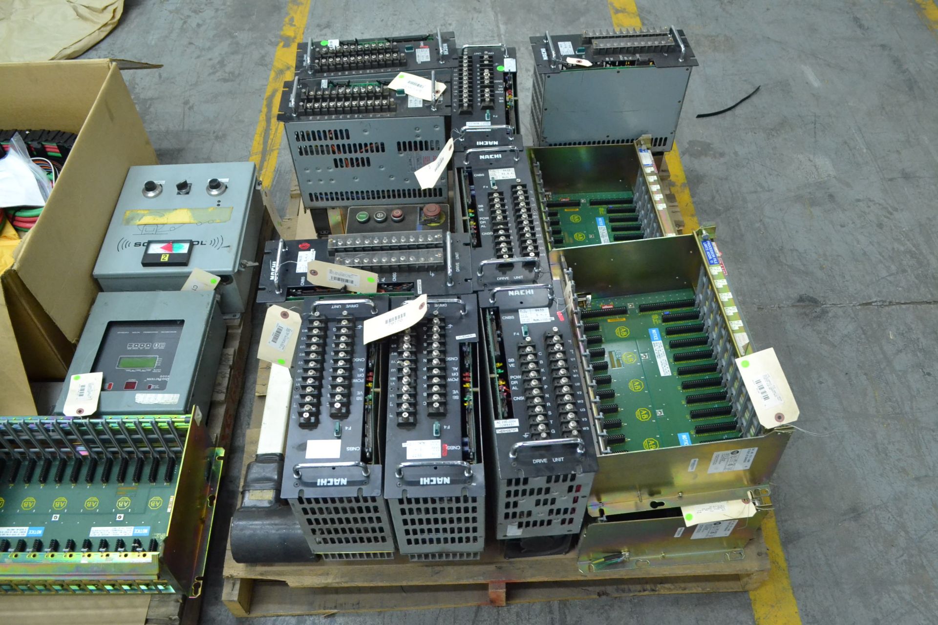 3 PALLETS OF ASSORTED ELECTRICAL CONTROLS UNITS, CONTROLLERS, PCB MODULES, RELAYS, CABLE - Image 4 of 5