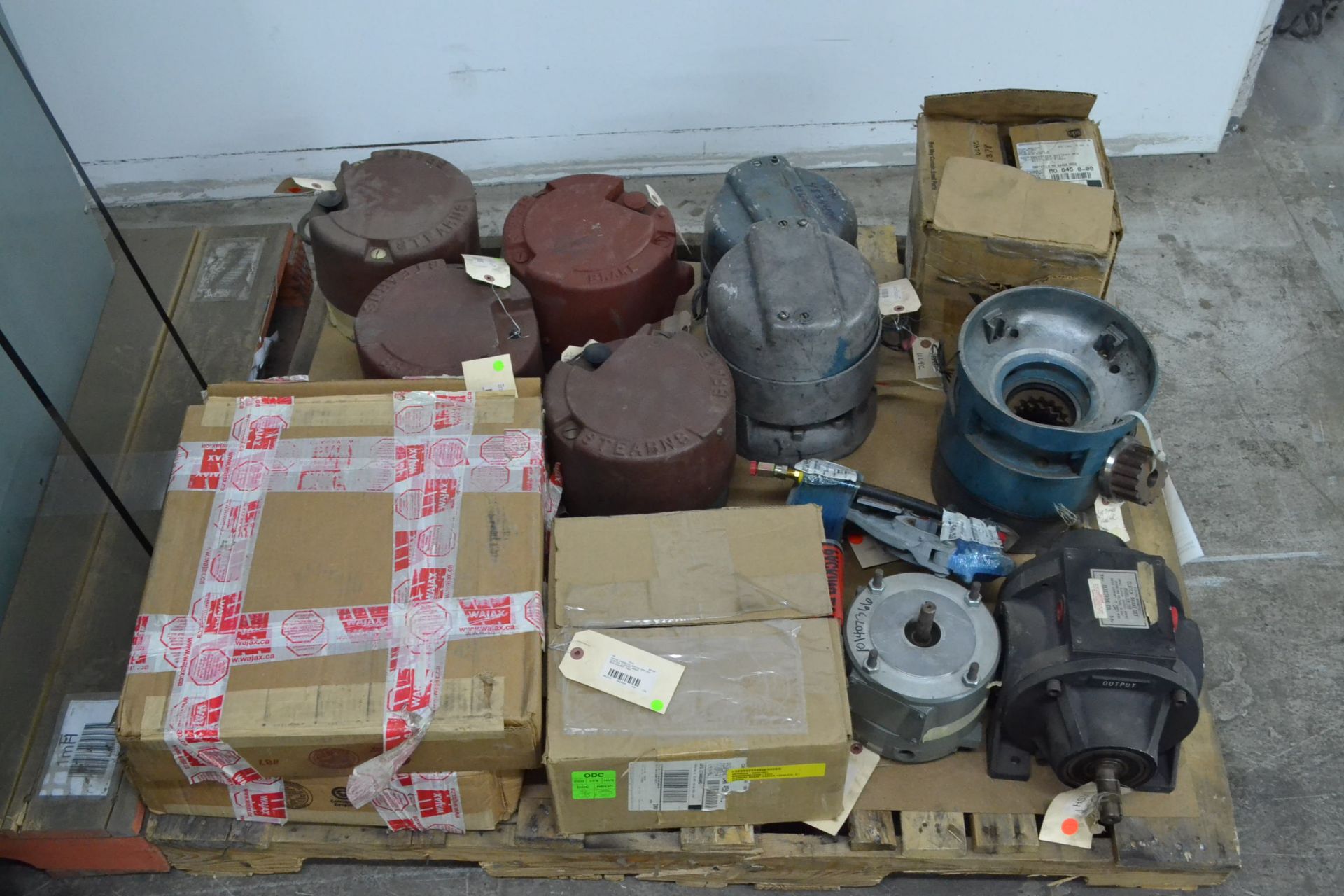 1 PALLET OF ASSORTED BRAKES & CLUTCHES,STEARNS, NEXEN, HYSTER - Image 2 of 2