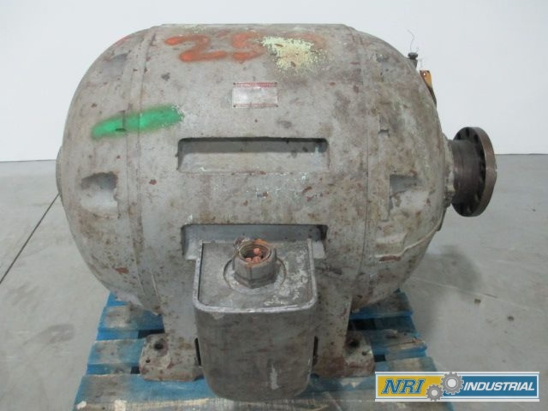 GE GENERAL ELECTRIC 5K6335JN1 AC 250HP 2300V-AC 1180RPM 6335S 3PH MOTOR D211324