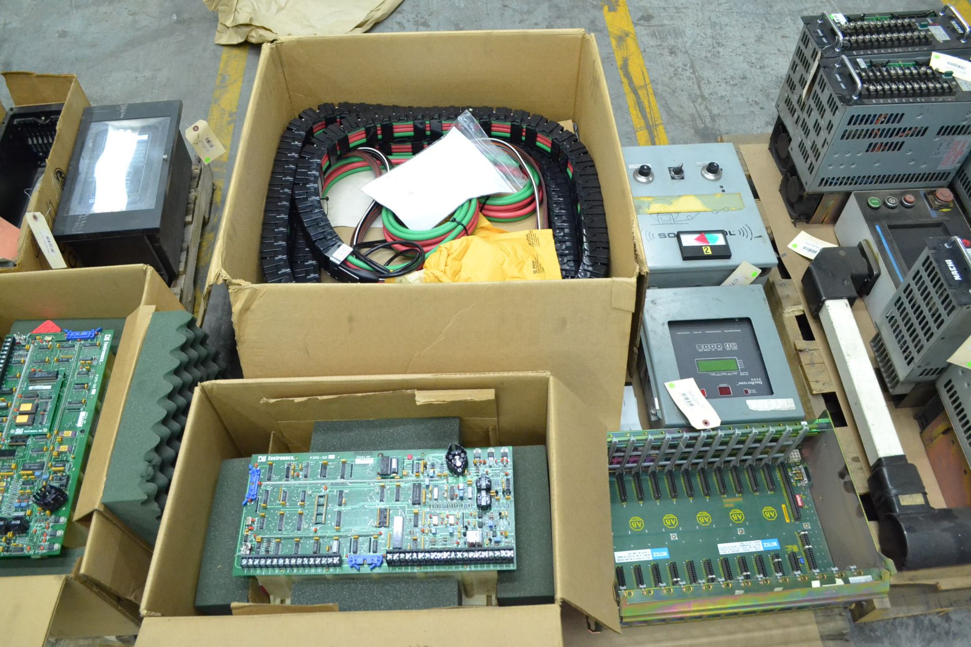 3 PALLETS OF ASSORTED ELECTRICAL CONTROLS UNITS, CONTROLLERS, PCB MODULES, RELAYS, CABLE - Image 3 of 5