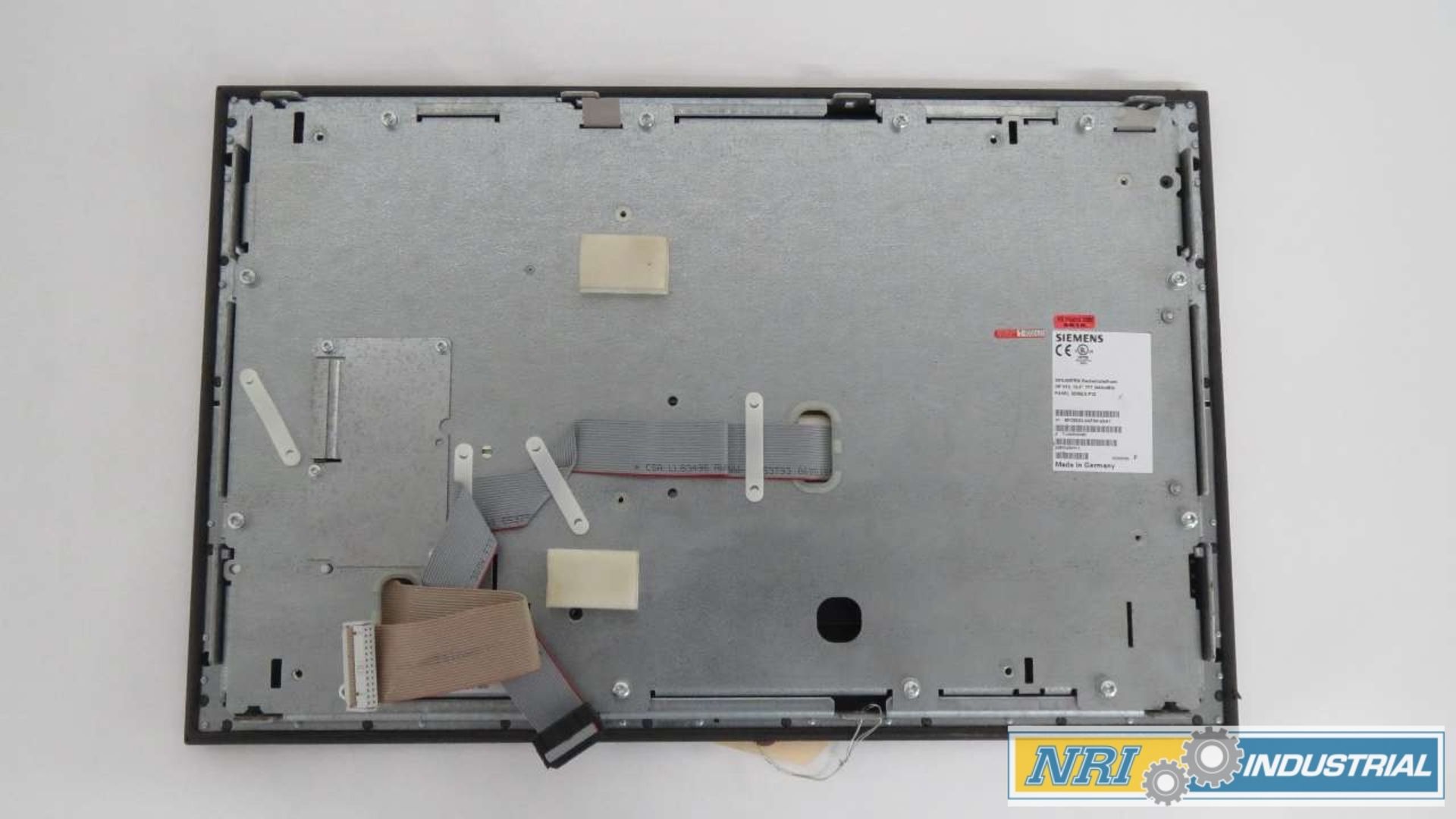 SIEMENS 6FC5203-0AF00-0AA1 SINUMERIK 10.4 IN DISPLAY 5V-DC OPERATOR INTERFACE PANEL - Image 2 of 3