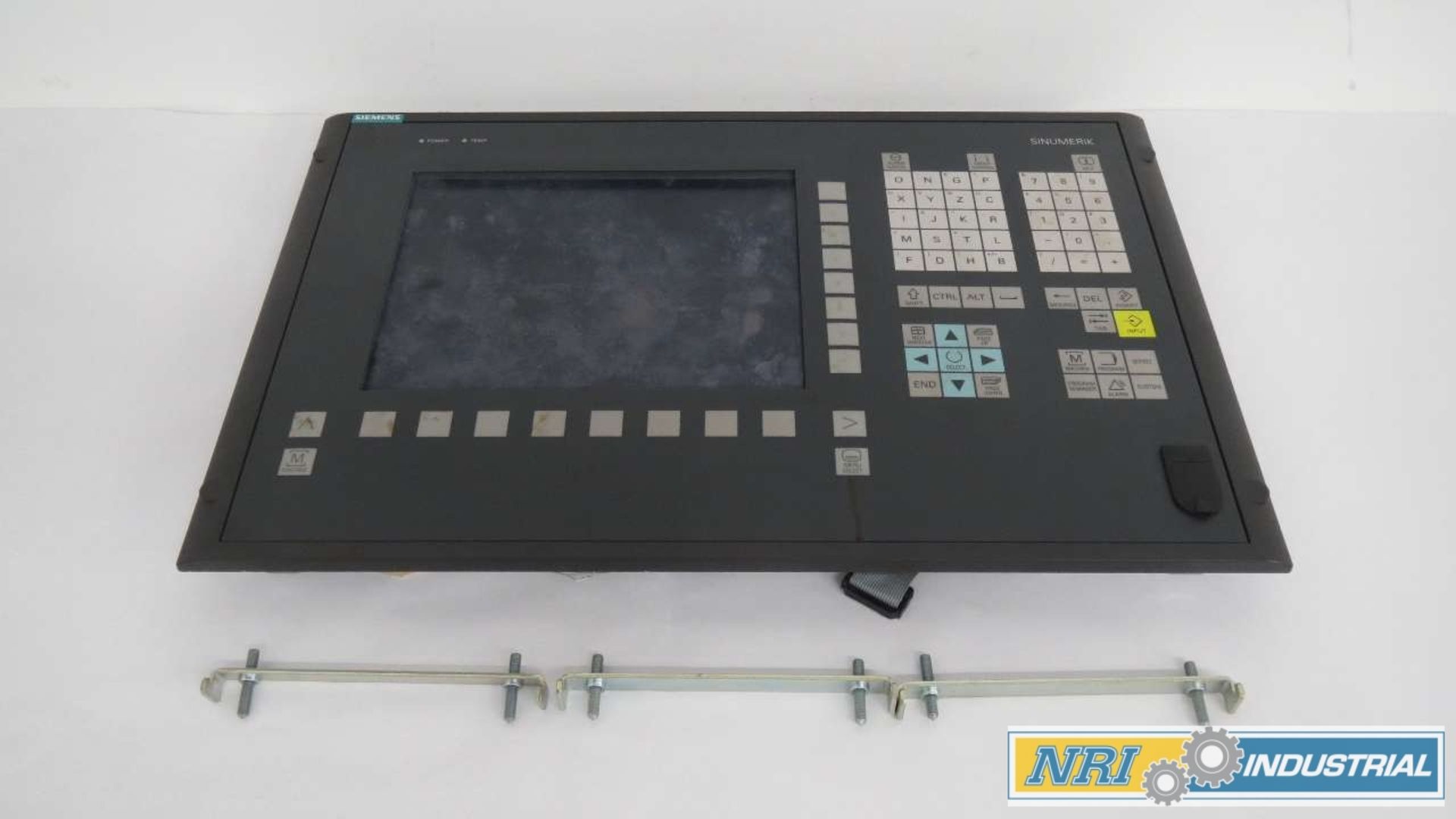 SIEMENS 6FC5203-0AF00-0AA1 SINUMERIK 10.4 IN DISPLAY 5V-DC OPERATOR INTERFACE PANEL