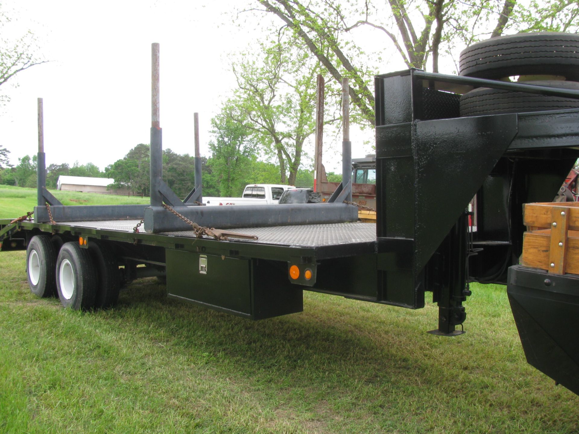 Lot 324 1992 Chev Topkick 2 1/2 ton Truck & Trailer - Image 22 of 38