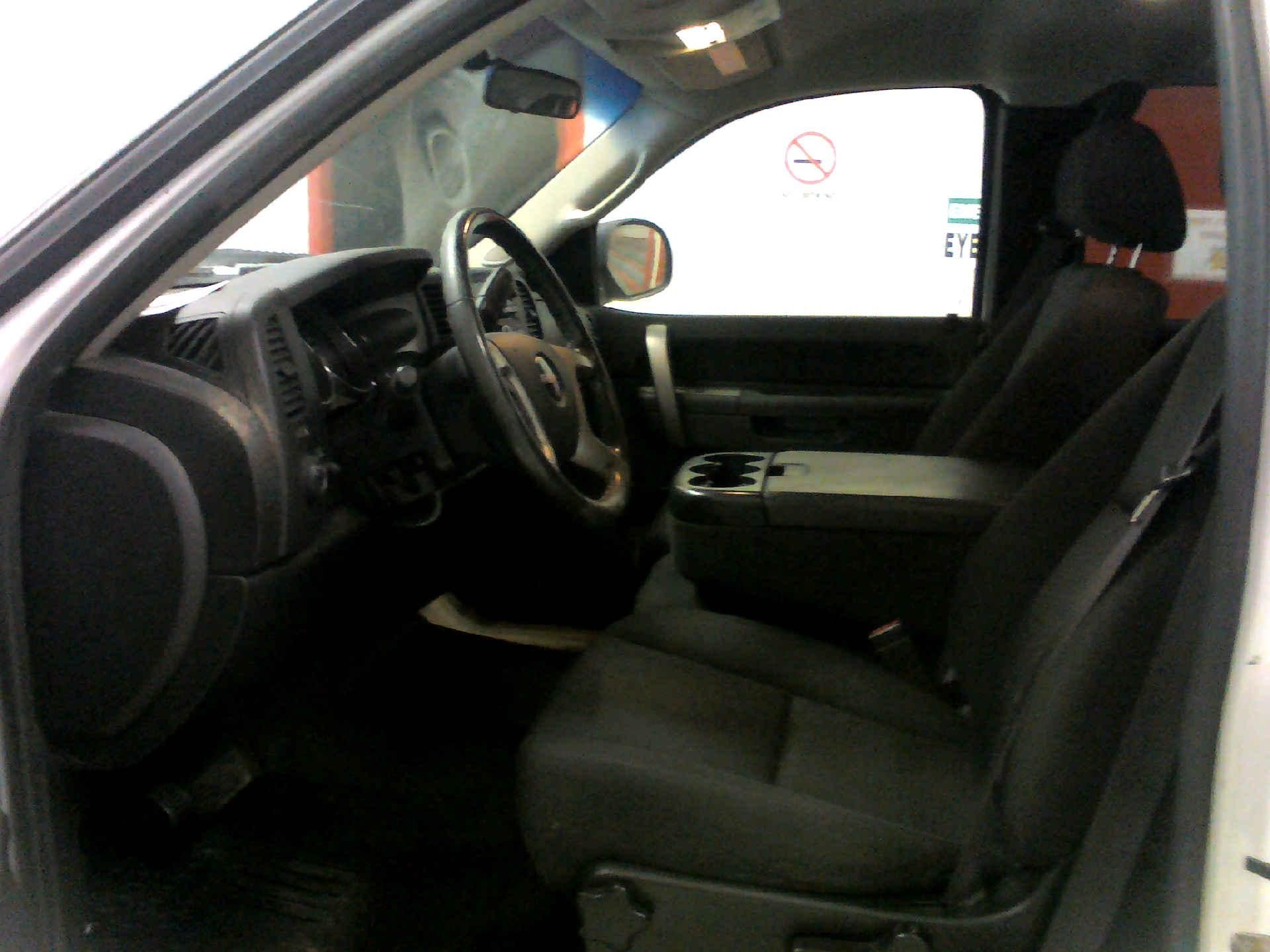 2011 GMC SIERRA 2500HD SLE EXT. CAB 4WD 6.0L V8 OHV 16V FFV AUTOMATIC SN:1GT220CG2BZ266162 OPTIONS: - Image 5 of 9