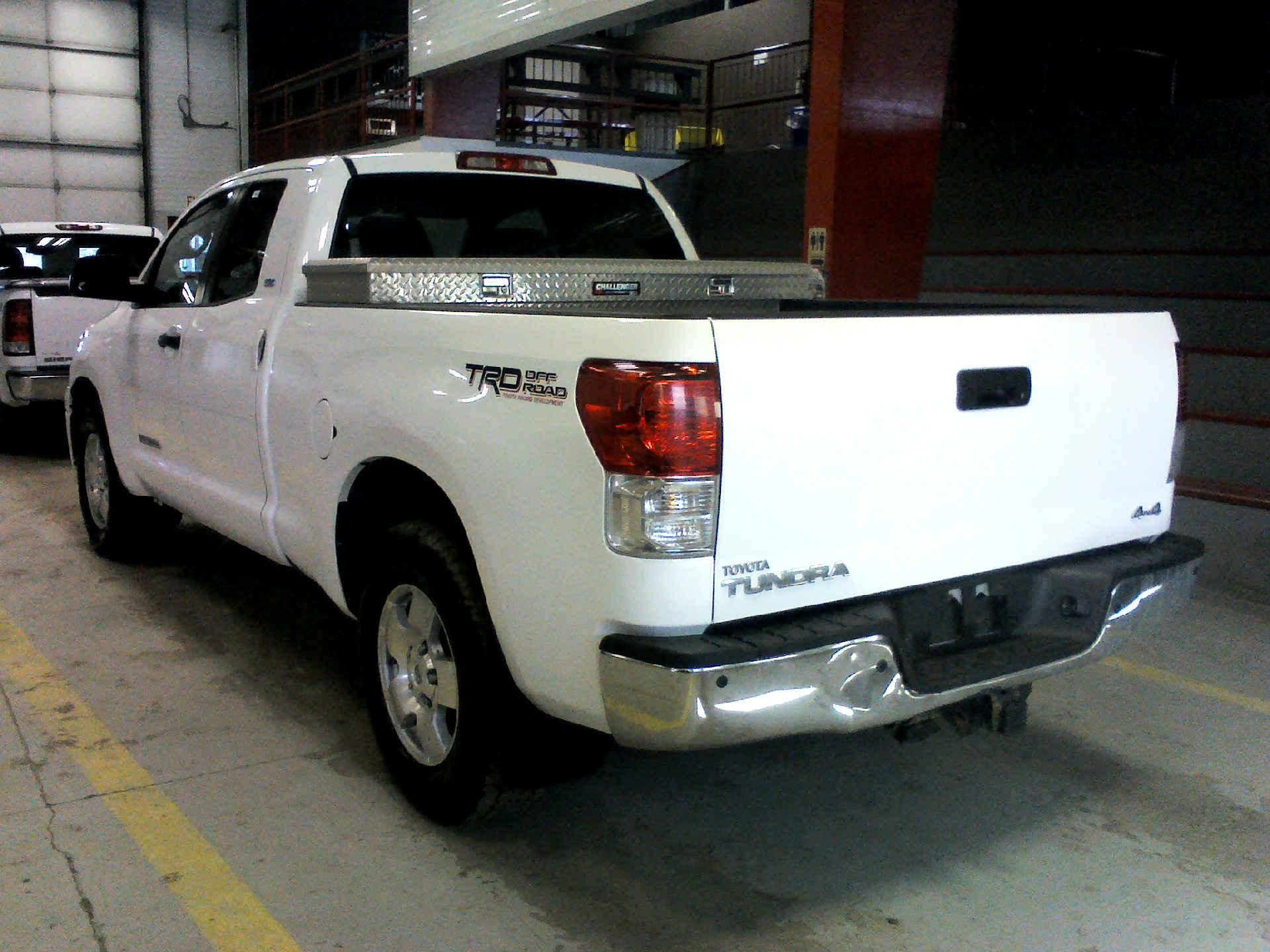 2012 TOYOTA TUNDRA SR5 CREW CAB 4.6L 4WD 4.6L V8 DOHC 32V AUTOMATIC SN:5TFUM5F15CX027676 OPTIONS: - Image 2 of 9