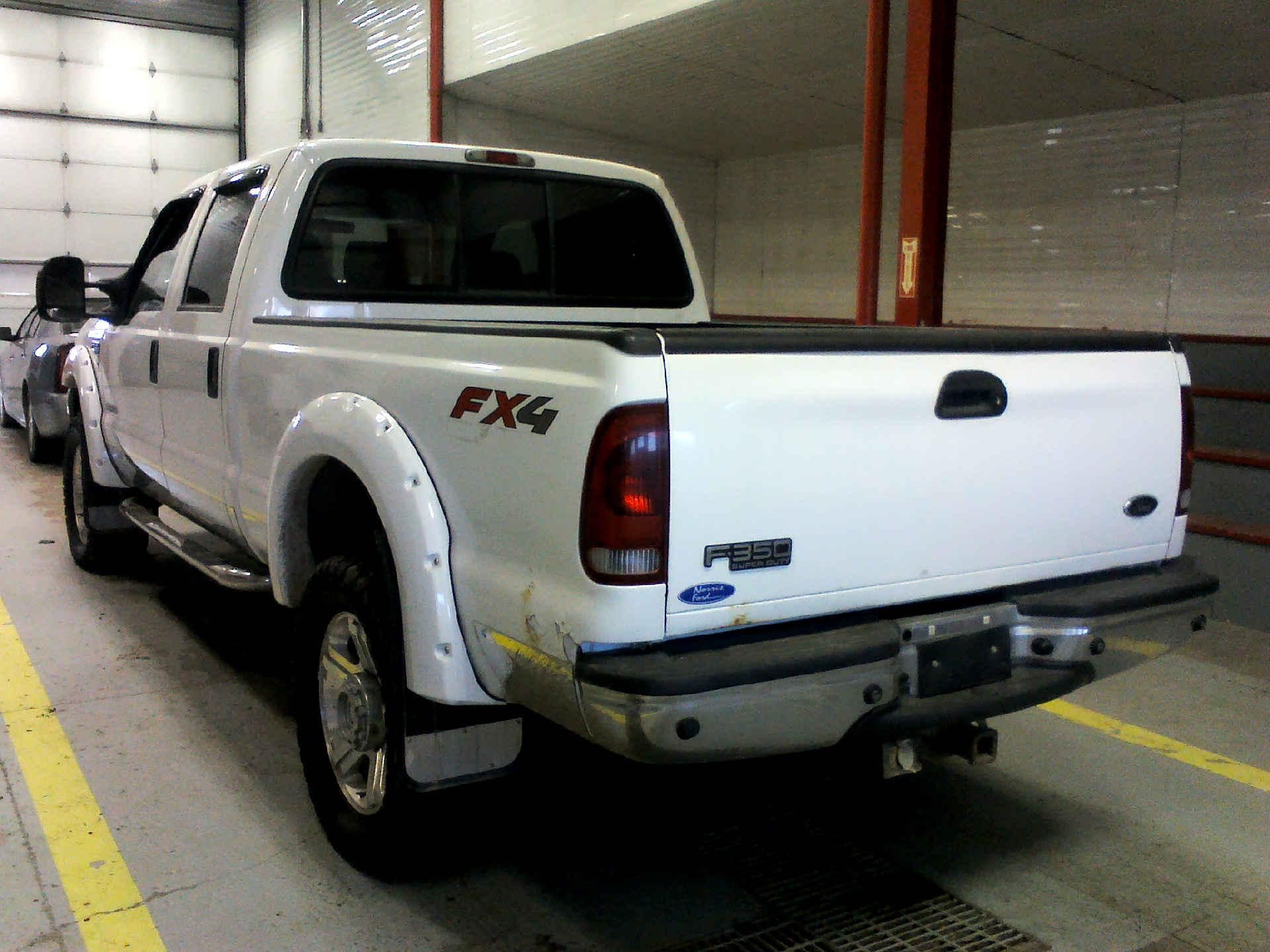 2004 FORD F-350 SD LARIAT CREW CAB LONG BED 4WD 6.0L V8 OHV 32V TURBO DIESEL AUTOMATIC SN: - Image 2 of 9