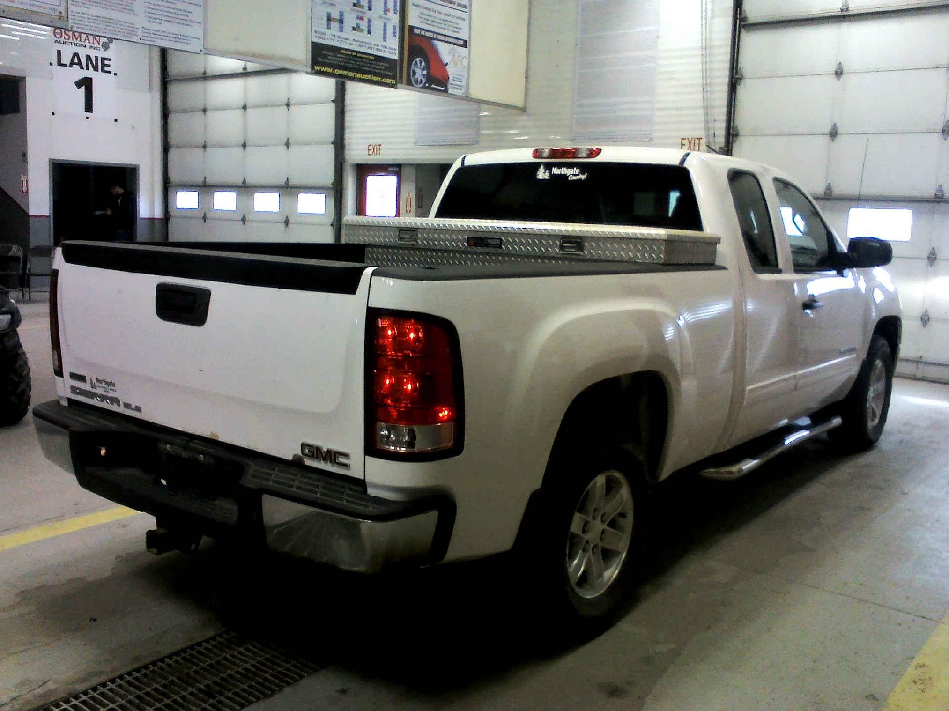 2011 GMC SIERRA 1500 SLE QDCB CAB 4WD 5.3L V8 OHV 16V FFV AUTOMATIC SN:1GTR2VE3XBZ386801 OPTIONS: - Image 4 of 9