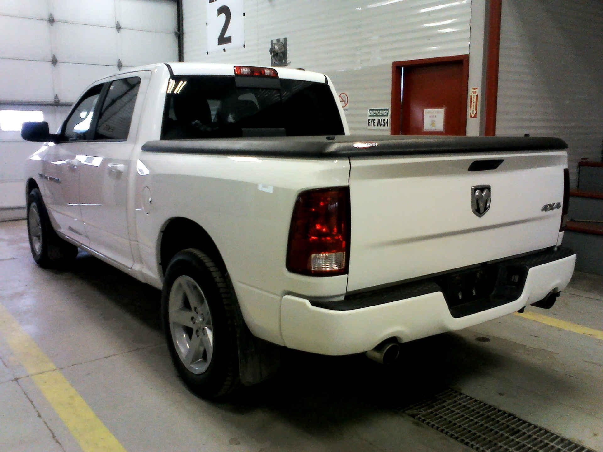 2012 RAM 1500 SPORT CREW CAB 4WD 5.7L V8 OHV 16V AUTOMATIC SN:1C6RD7MT6CS106848 OPTIONS:AC TW CC - Image 2 of 9